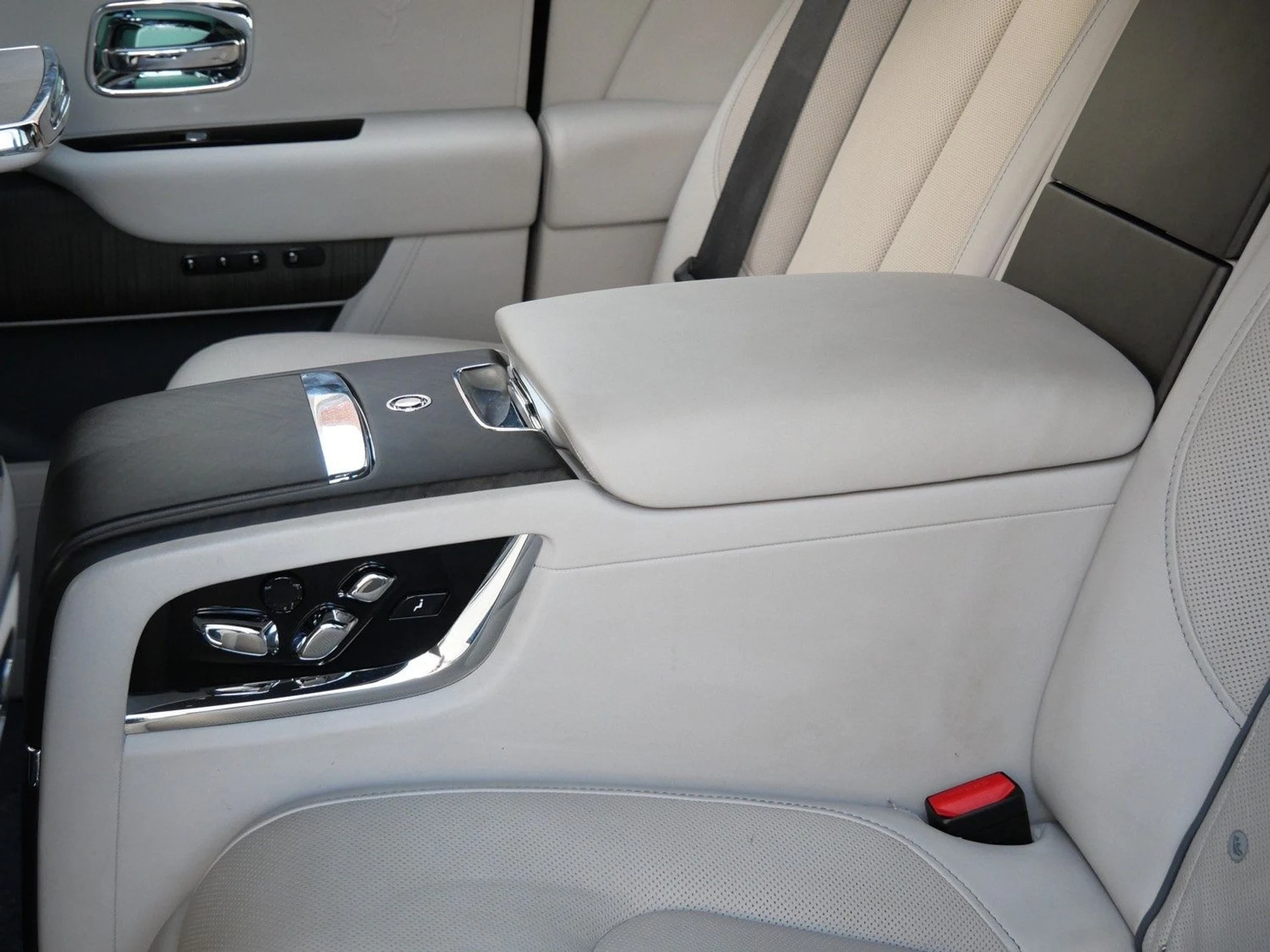 mph026_4241878274_23c0eb397ad9648e21941b93ee6fe6bax_17b97e3836