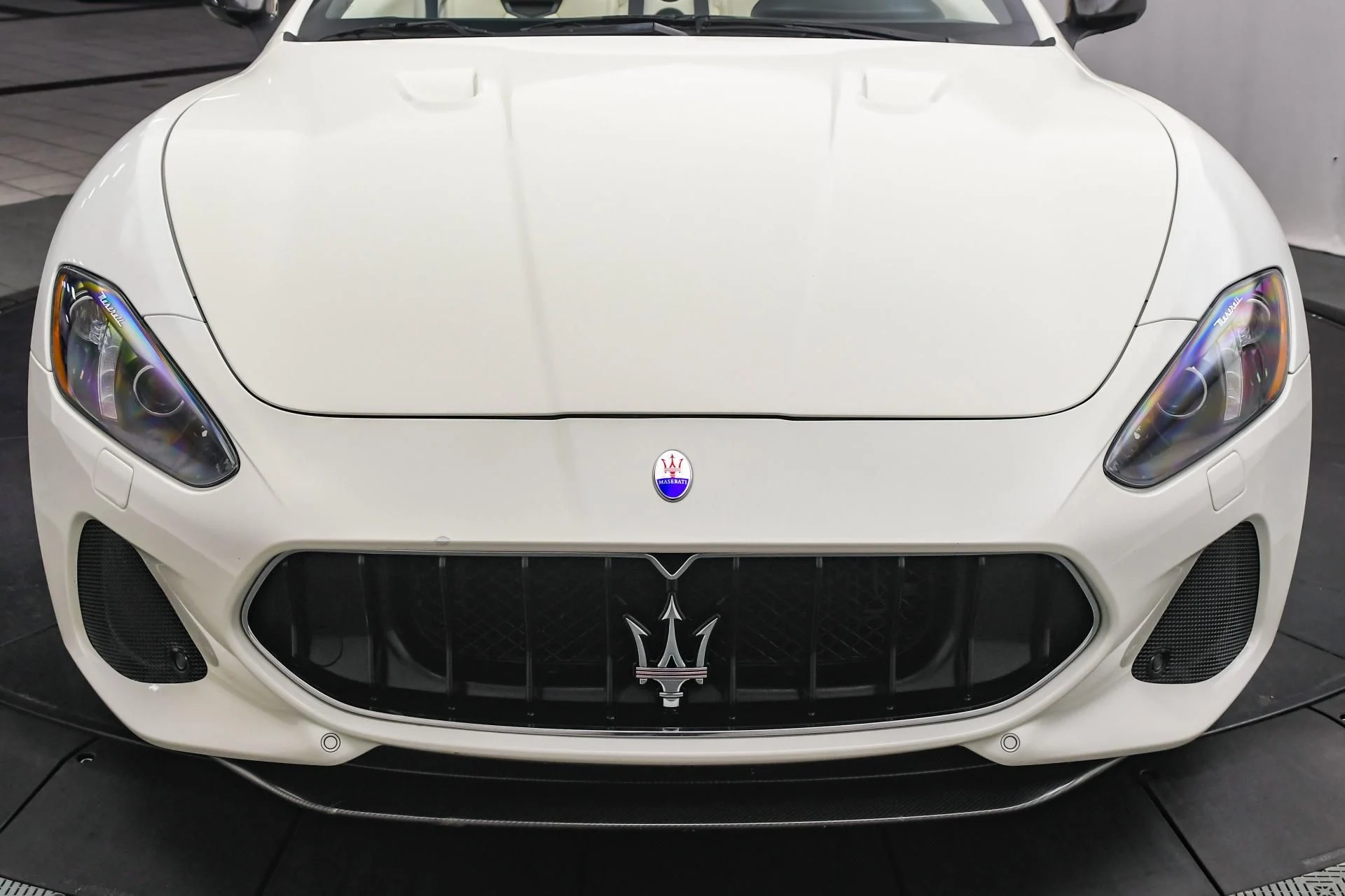 mph026_4253364017_Used_2018_Maserati_Gran_Turismo_Convertible_MC_1755159374_593e96d939