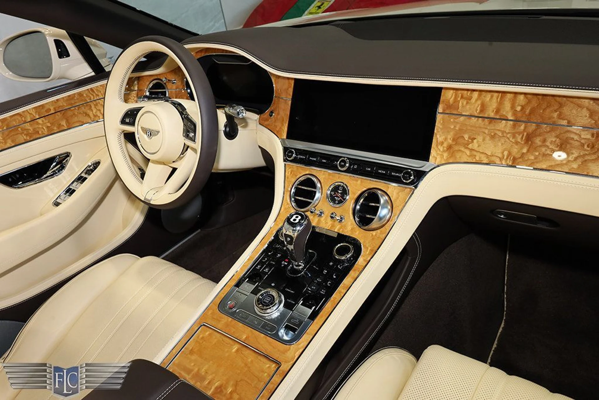 mph026_4254776983_used_2022_bentley_continental_gtcv8convertible_9689_23023913_27_1024_d5772b5ed6