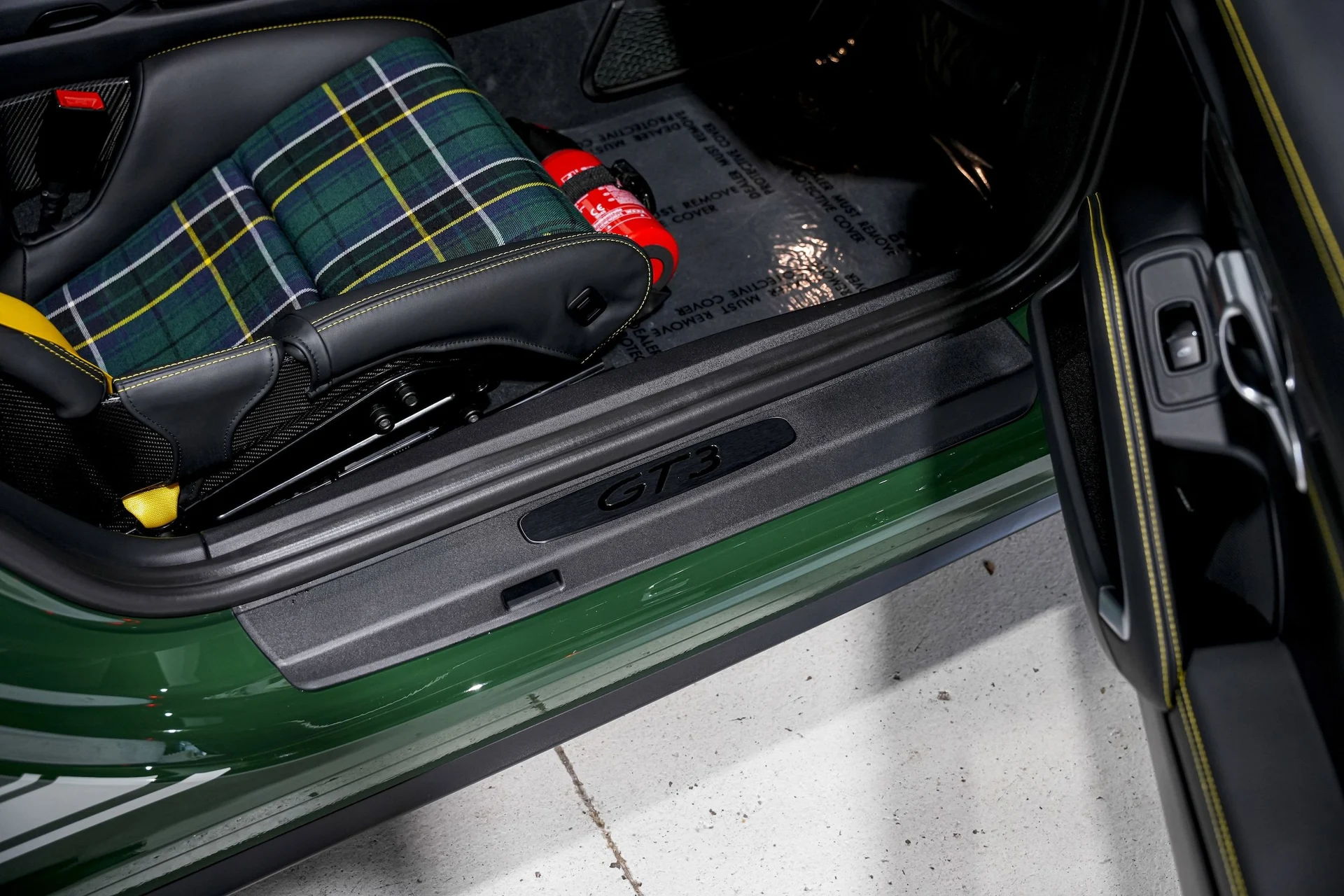 mph026_4269228277_2233e44f9b566013ae52ec3212dfcac9x_8d699e2399