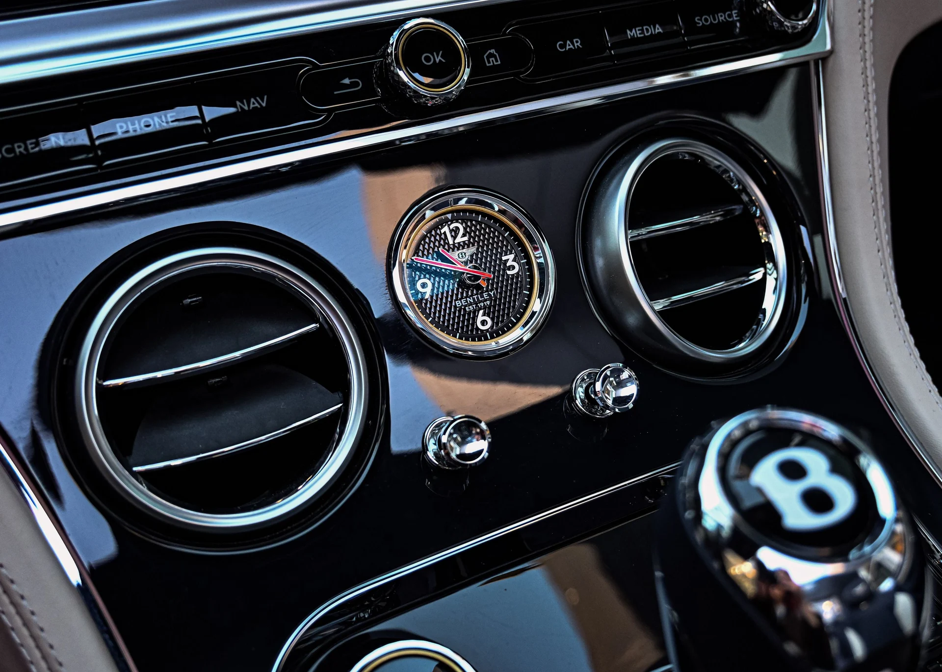 mph026_4271804693_325230b1_755b_4e2f_8a77_9d496942d808_ad25891751