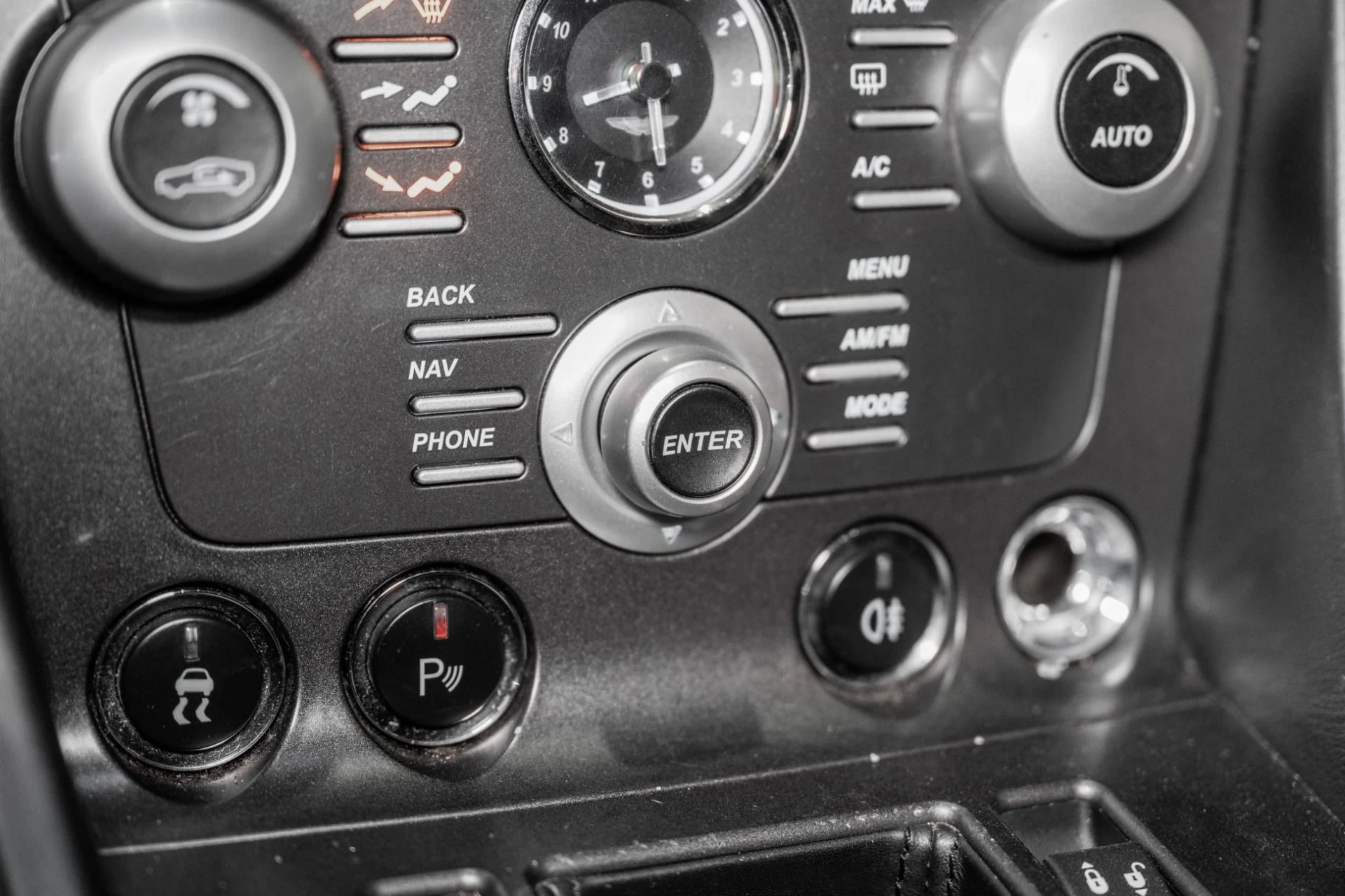 mph026_4276104575_Used_2009_Aston_Martin_V8_Vantage_1772034364_041822b274