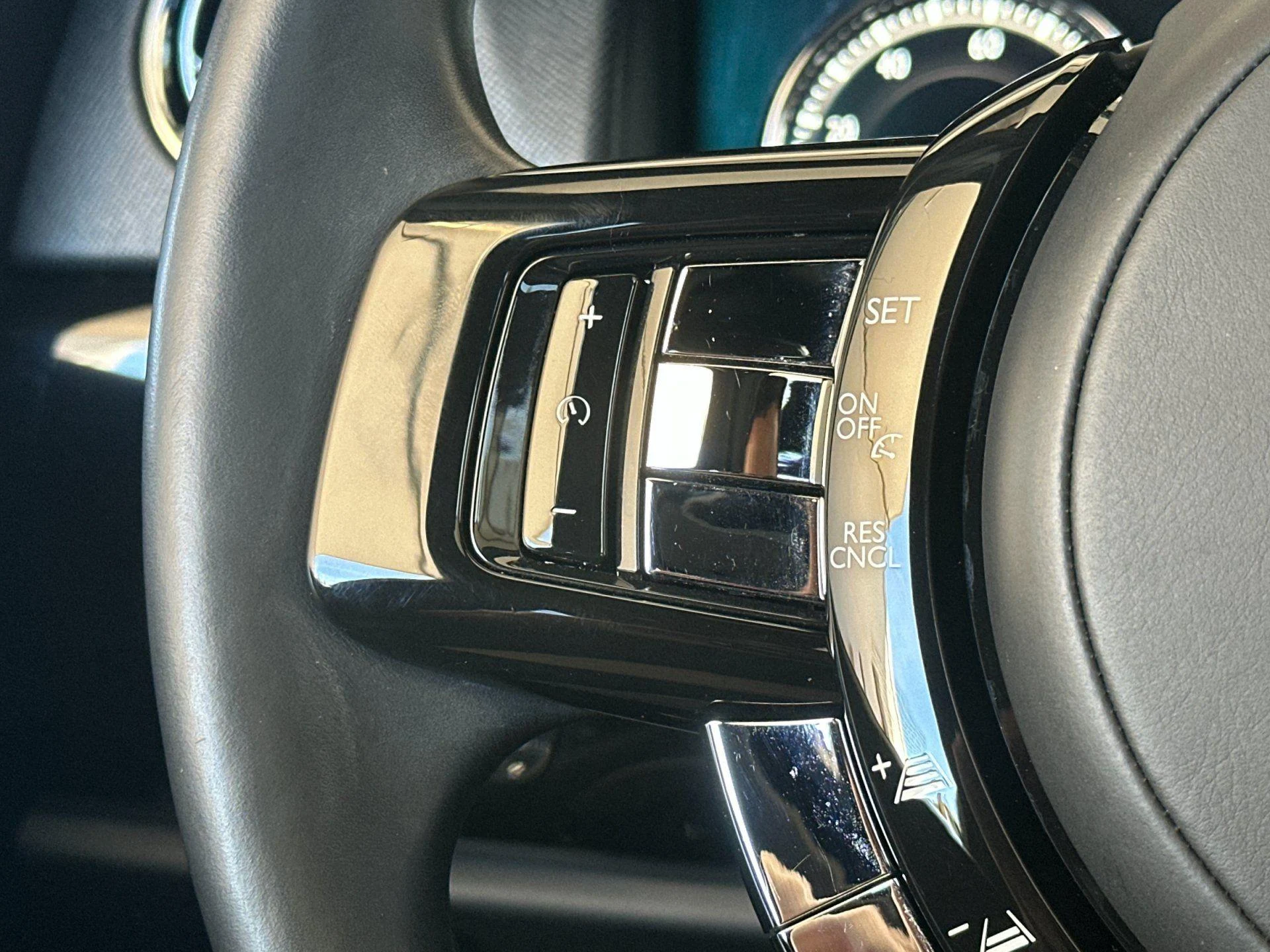 mph026_4277104481_Used_2023_Rolls_Royce_Cullinan_1777018522_c67a568090