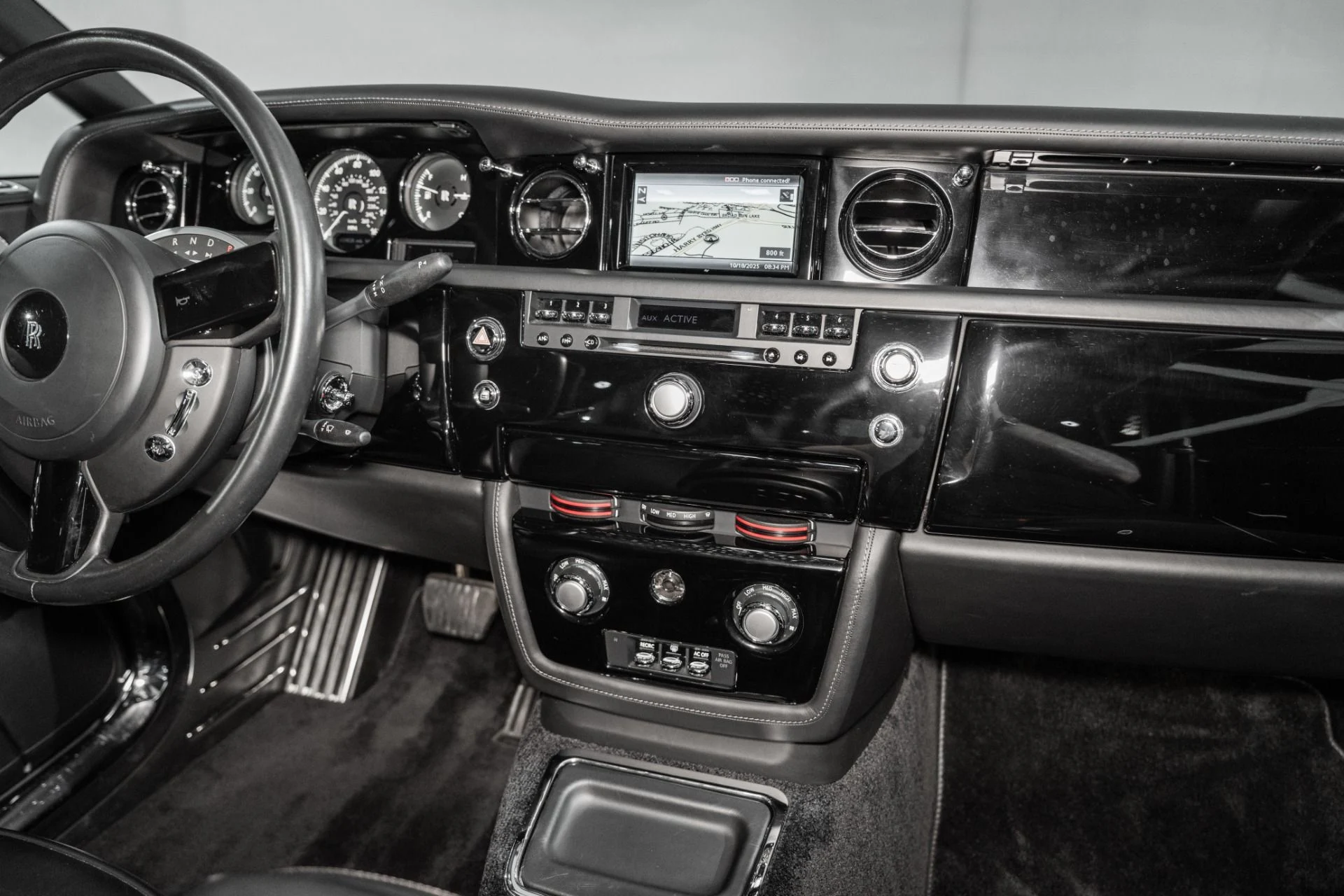 mph026_4284509440_Used_2010_Rolls_Royce_Phantom_Coupe_1760972669_72f3b1ea74