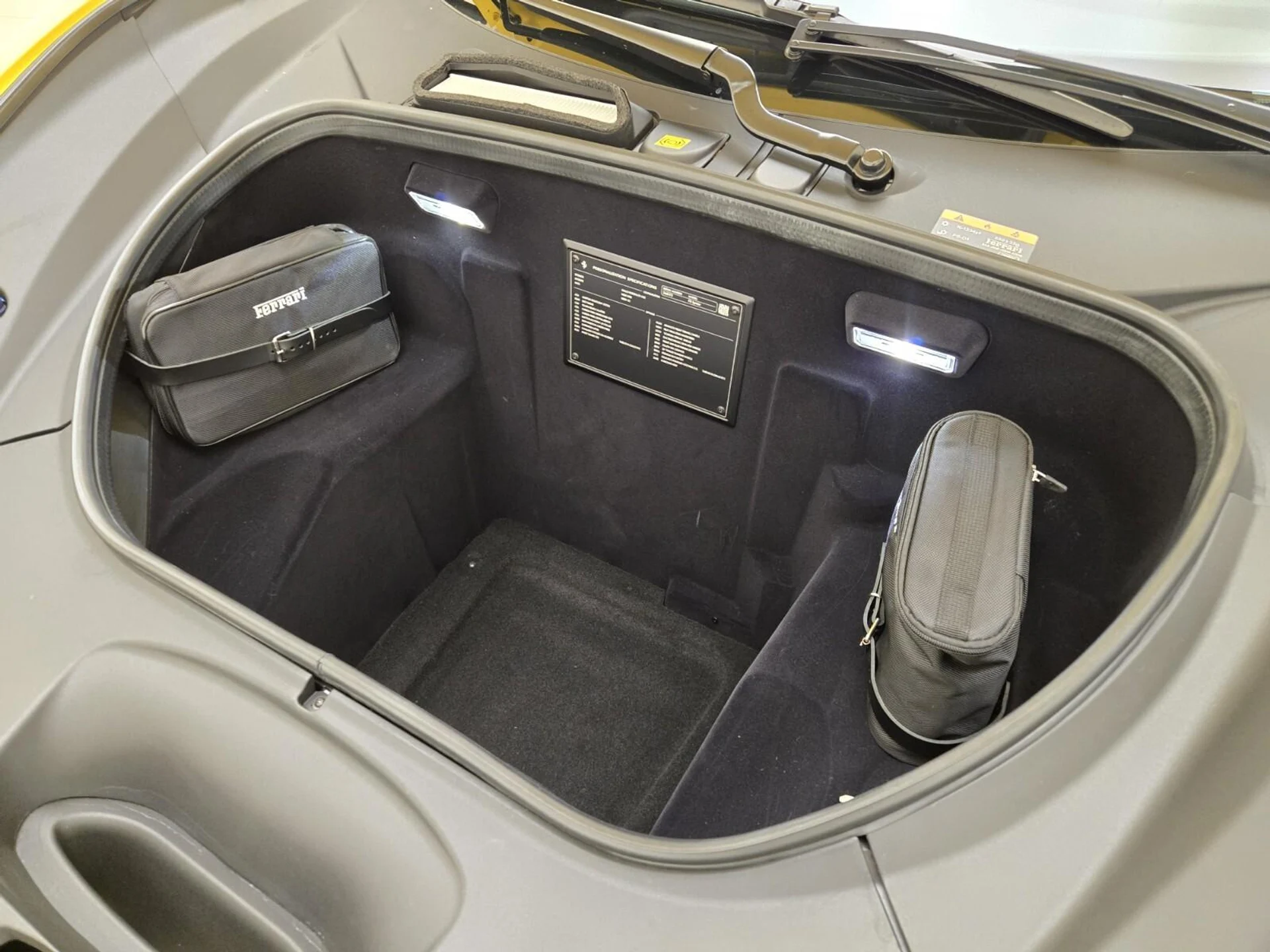 mph026_429205868_Used_2021_Ferrari_F8_Spider_1766213870_1e6400403c