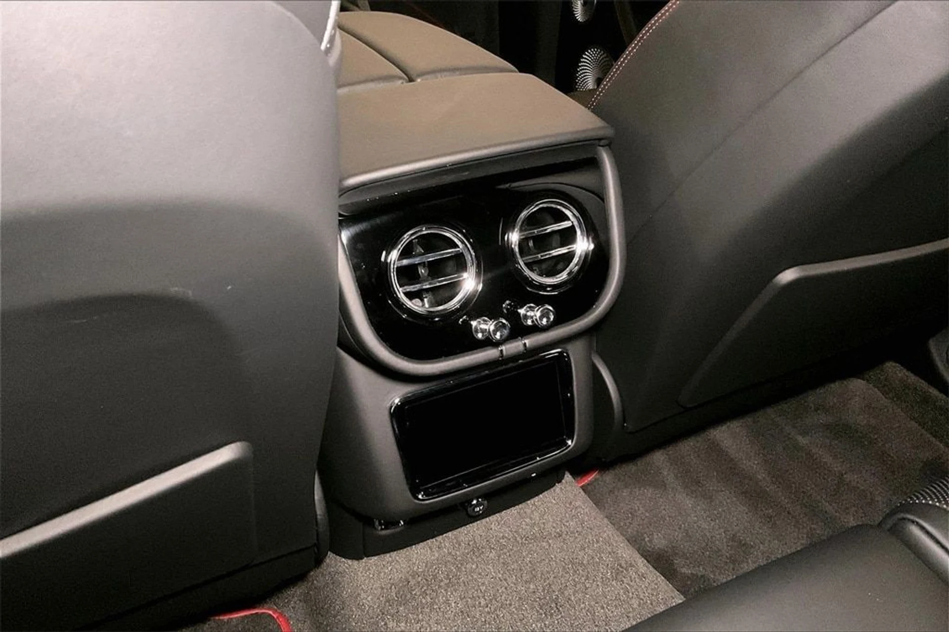 mph026_429681701_e33cd0fc3285793c7e5f8e2be9fa3c86x_ece6cde9ff