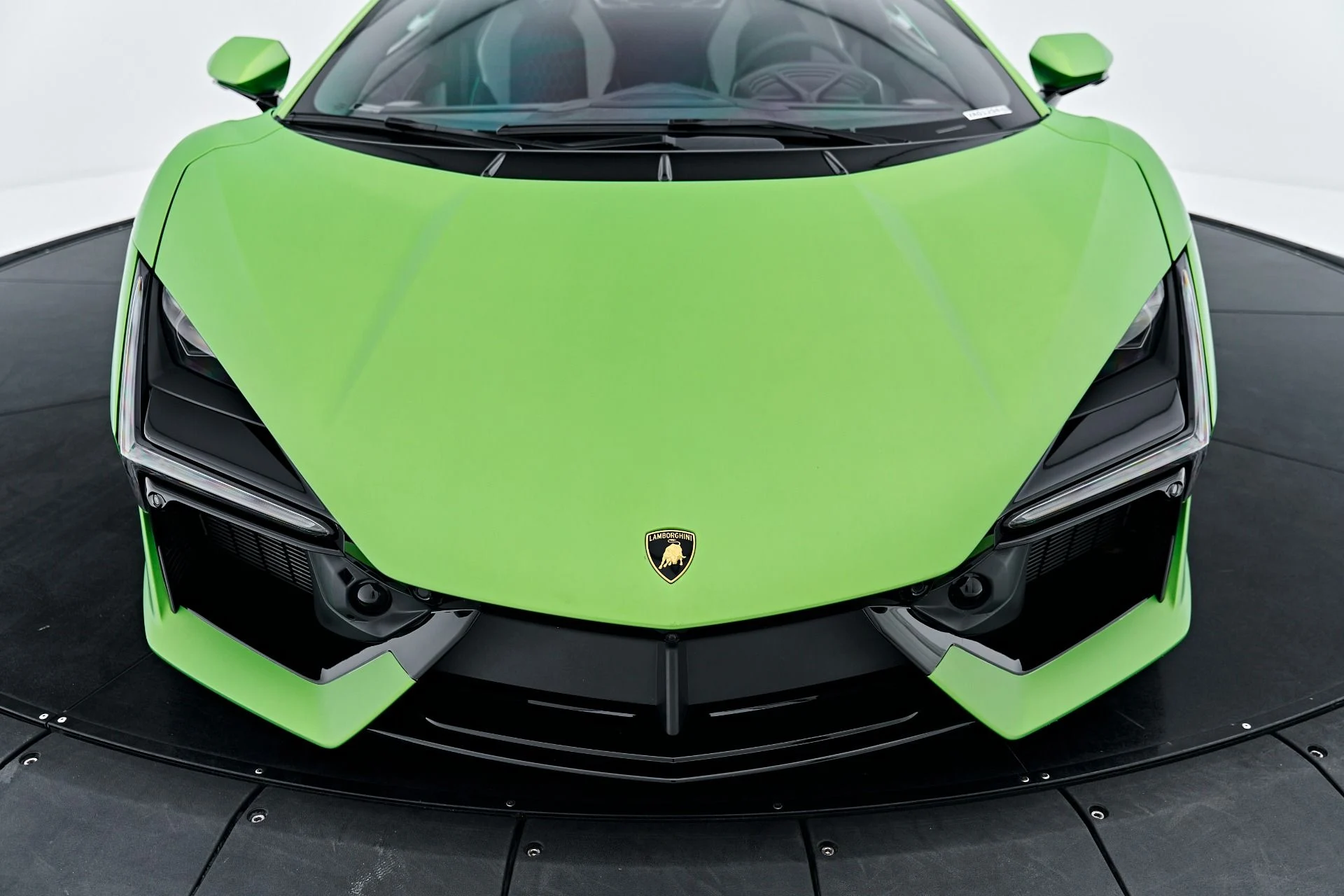 mph026_451753000_Used_2024_Lamborghini_Revuelto_Base_1789697489_c94e252671