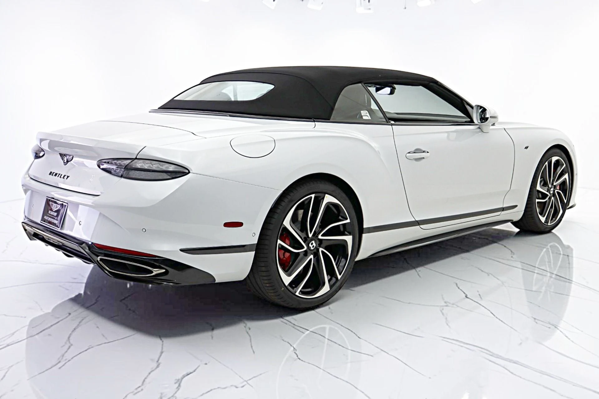 mph026_452547758_New_2026_Bentley_Continental_GTC_S_34fe0e4a11