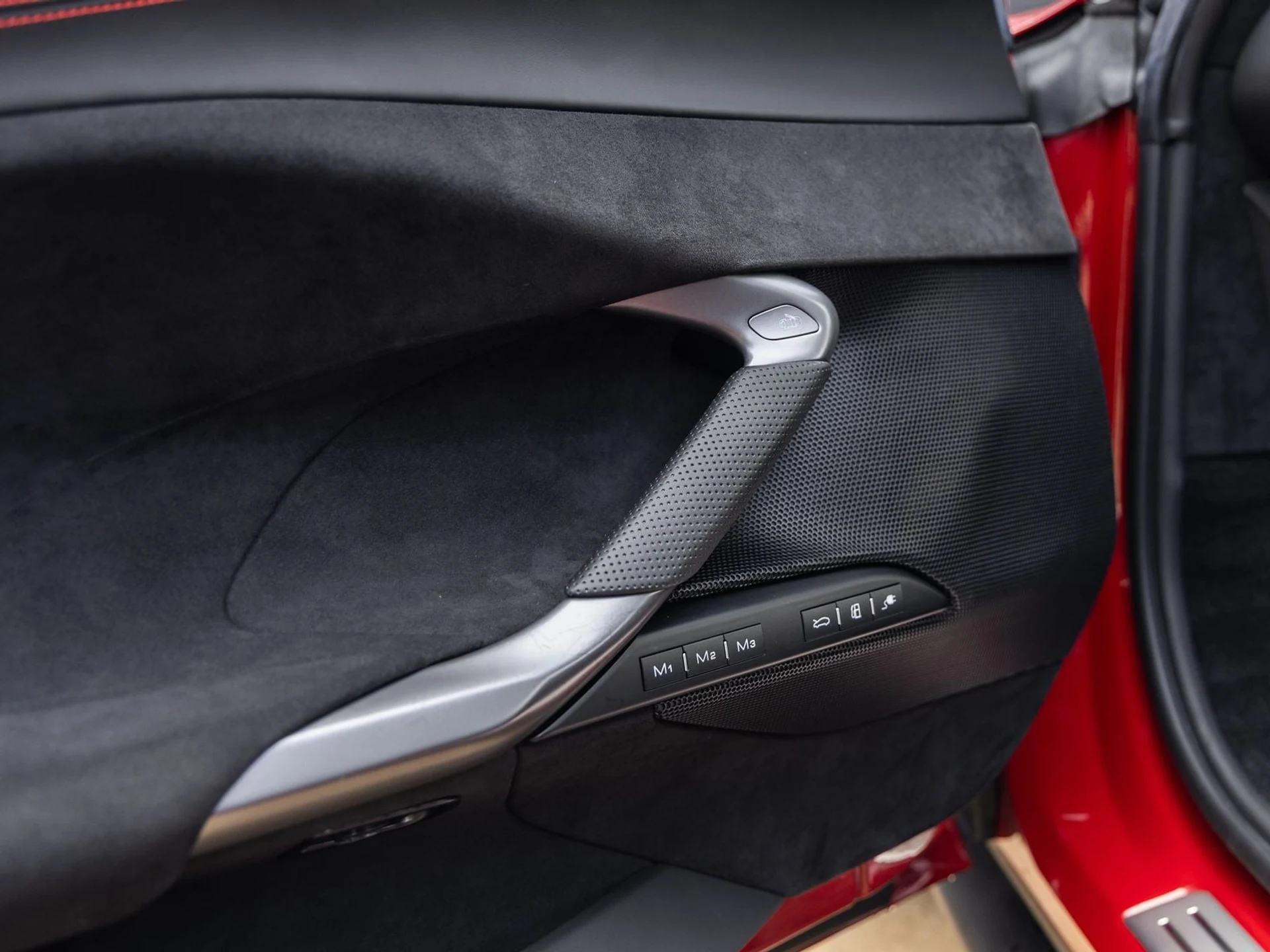 mph026_465647333_27_aac39d5a59