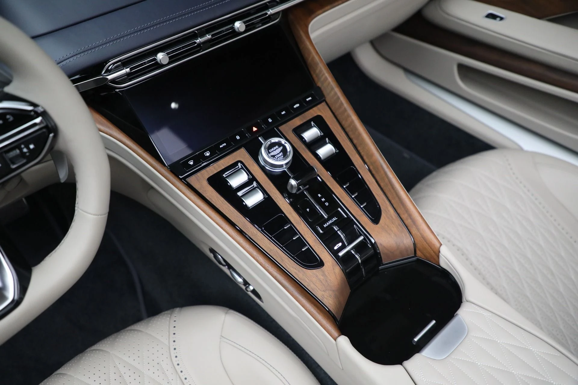 mph026_469886894_New_2025_Aston_Martin_DB_12_Volante_431c2c8b89