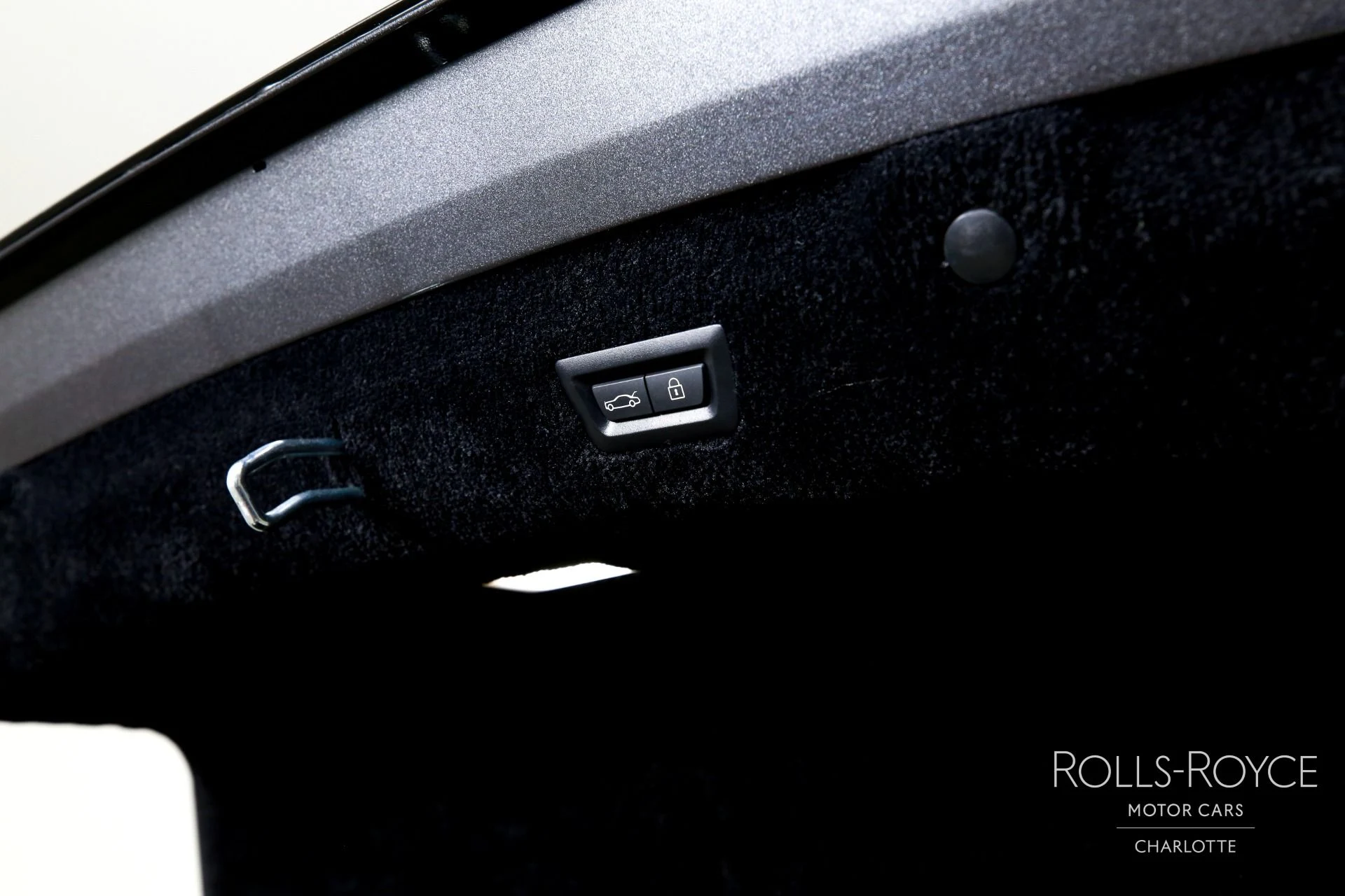 mph026_48378719_Used_2019_Rolls_Royce_Phantom_1769450314_82a4bf8552