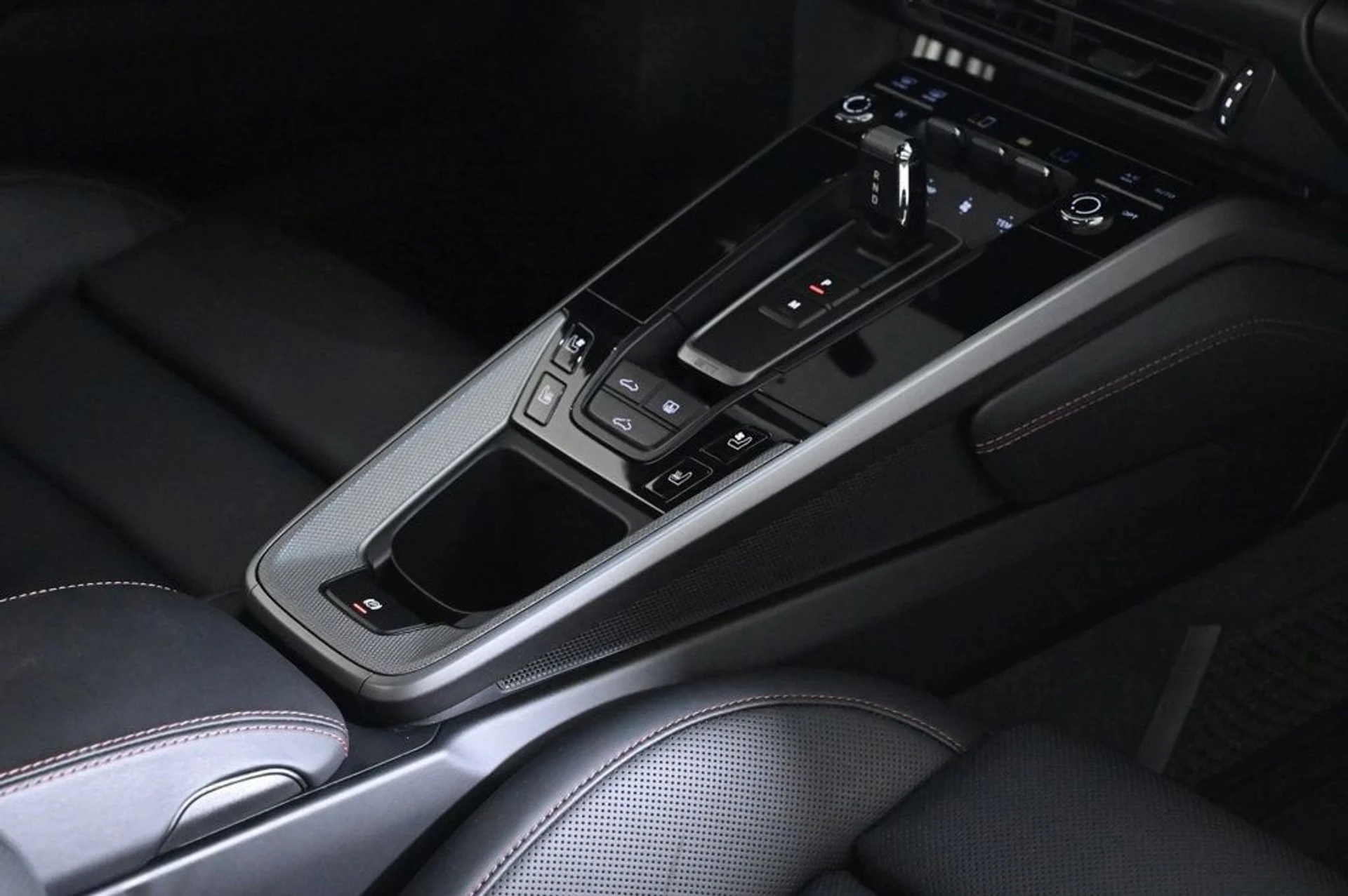 mph026_486089146_e5008635eed141eb9cd984f33d9d6c75_08289e6b34