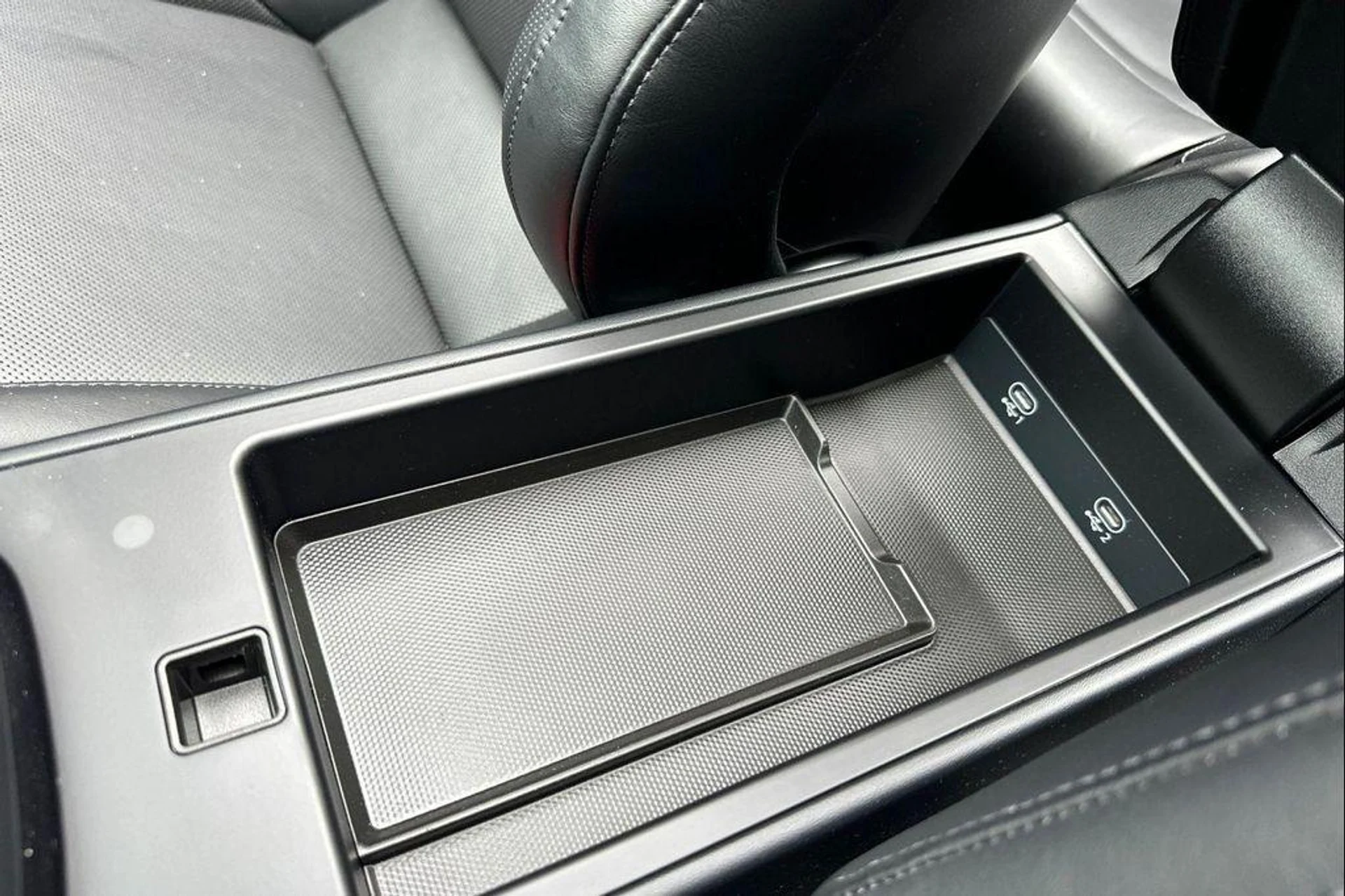 mph026_494508781_7_It_Xi_Fa_Sti_Tk_S_Vz_Oup_B_Bk_Fndr_N4_f1afe31e7a