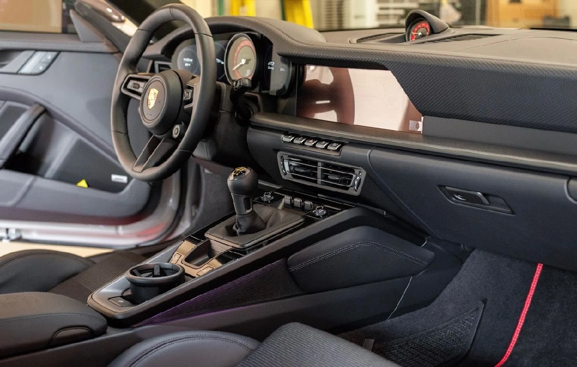 mph026_503765608_Used_2023_Porsche_911_GT_3_Touring_1756326139_a54290151e