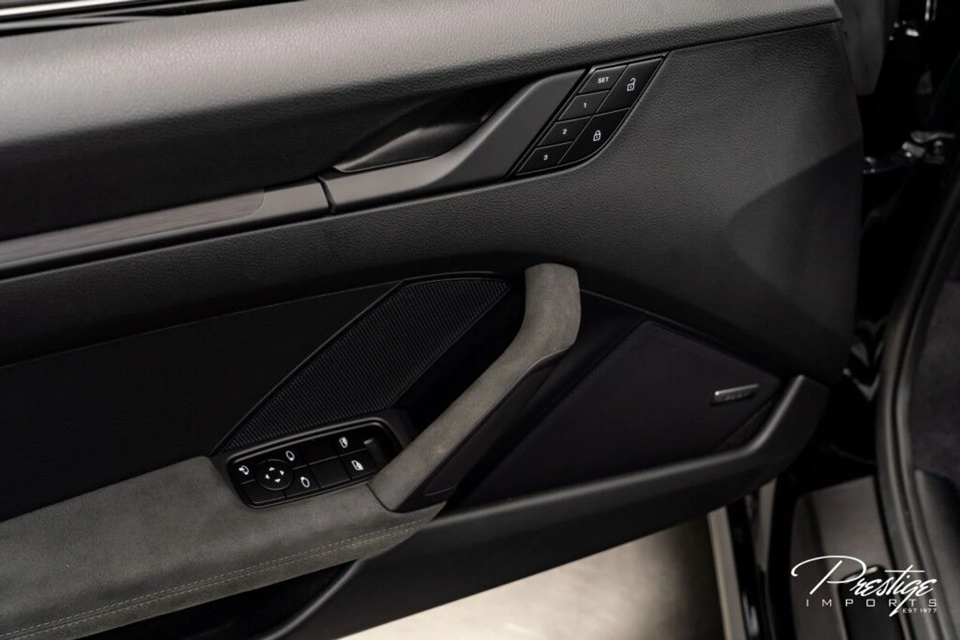 mph026_505185443_df00d5d22e0024145b2b96e713da0040_f40c44a1e7