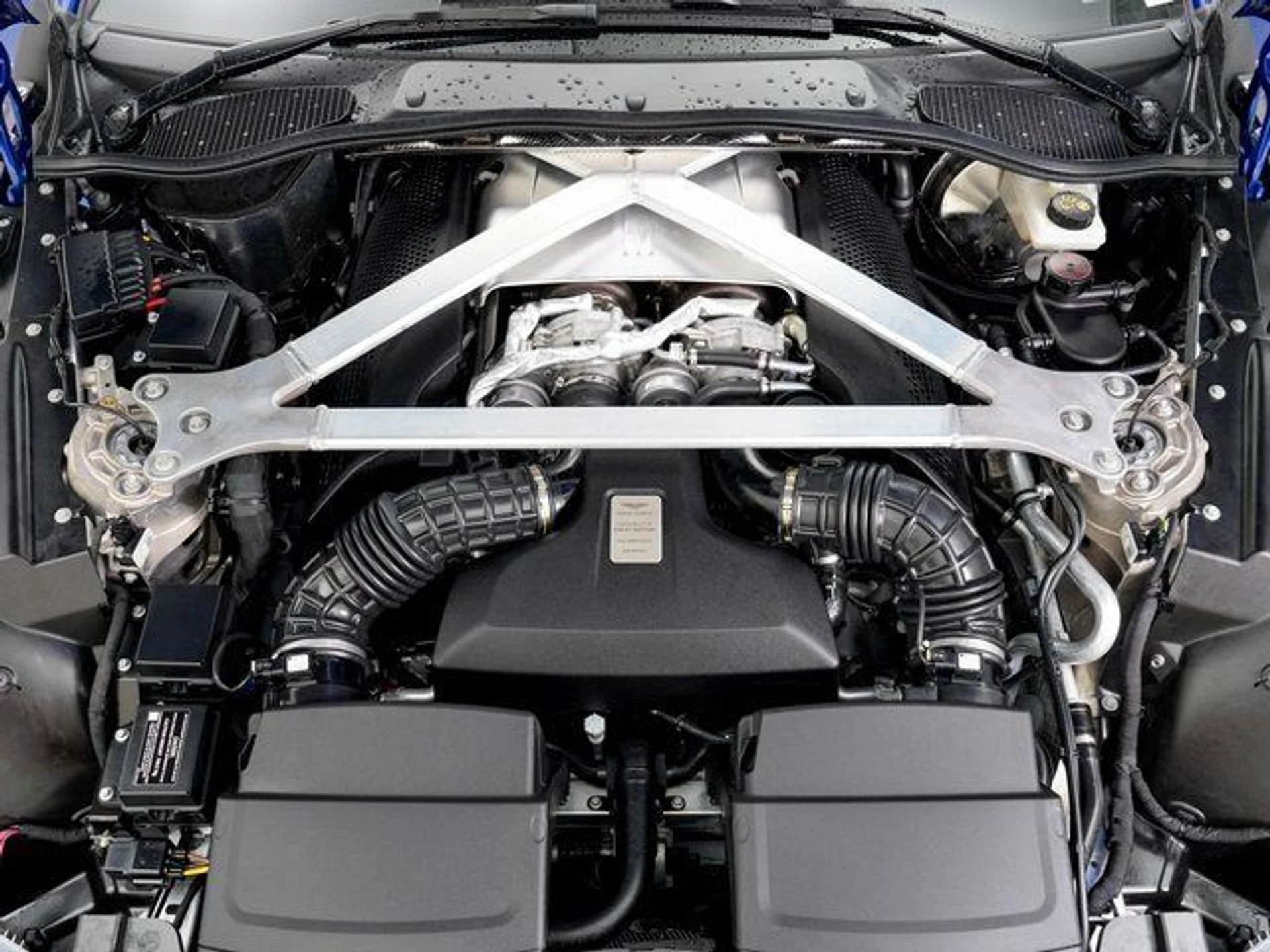 mph026_510100928_4aafb89870d1a6952fe71884ff5b41fd_992c680843