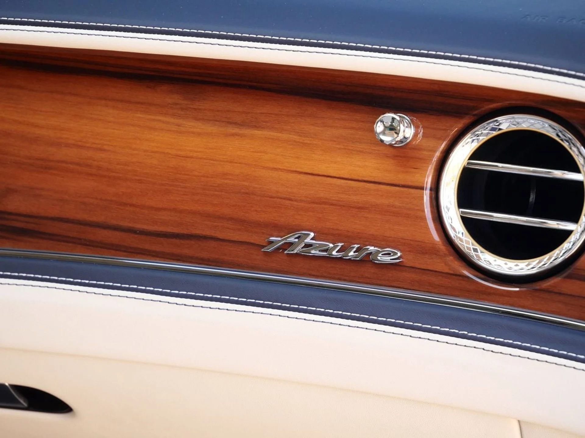 mph026_51010851_64f20d06c9d7d2fae9cfcbc898bbb38fx_f143748f20