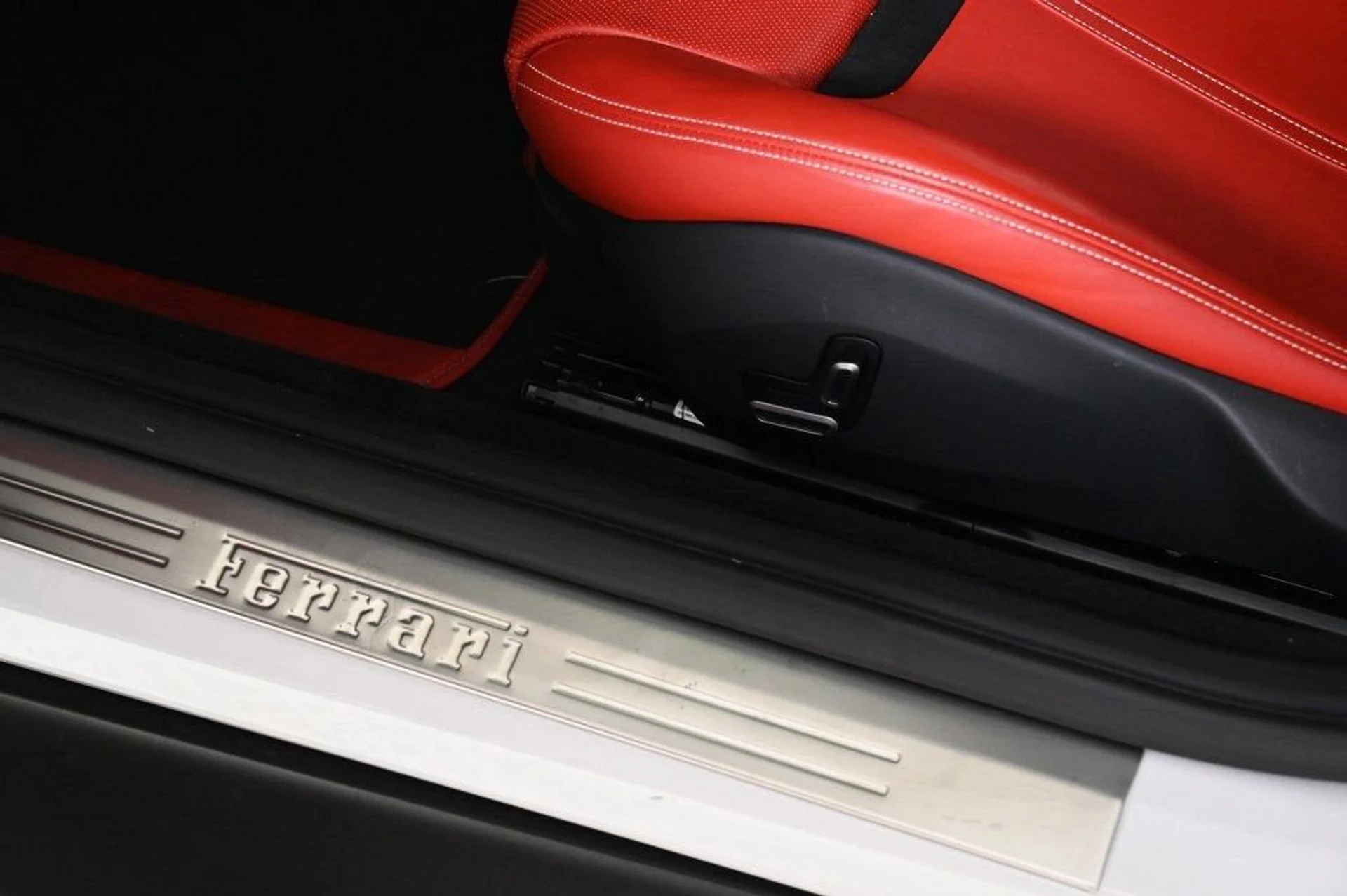 mph026_512349386_8f8bcdd877d94d43a3bdfdc4407e0086_87e24c31bd