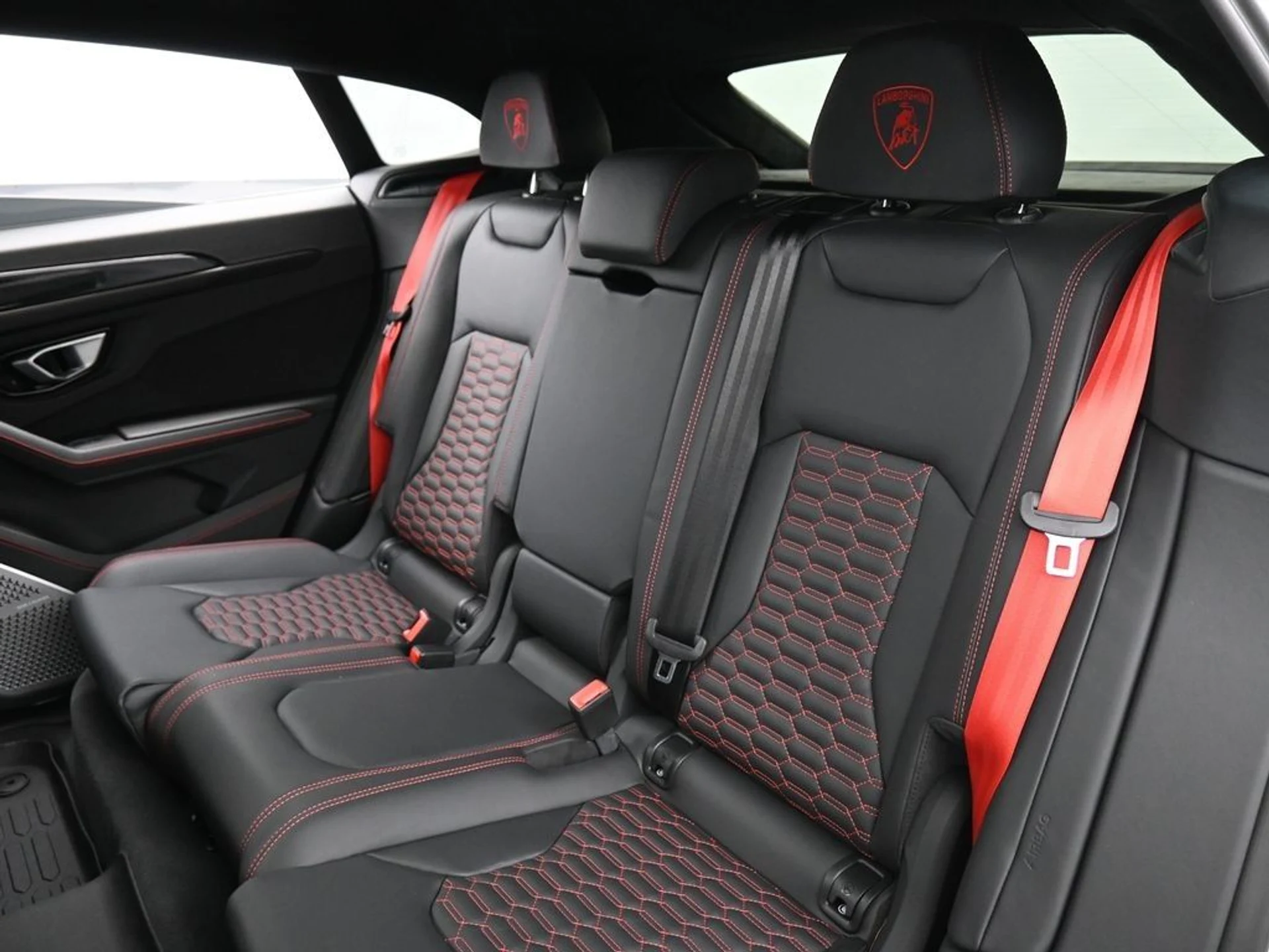 mph026_52060914_566081bea99d7b25d7bc9e7aaa978f64_3a17bc76c8