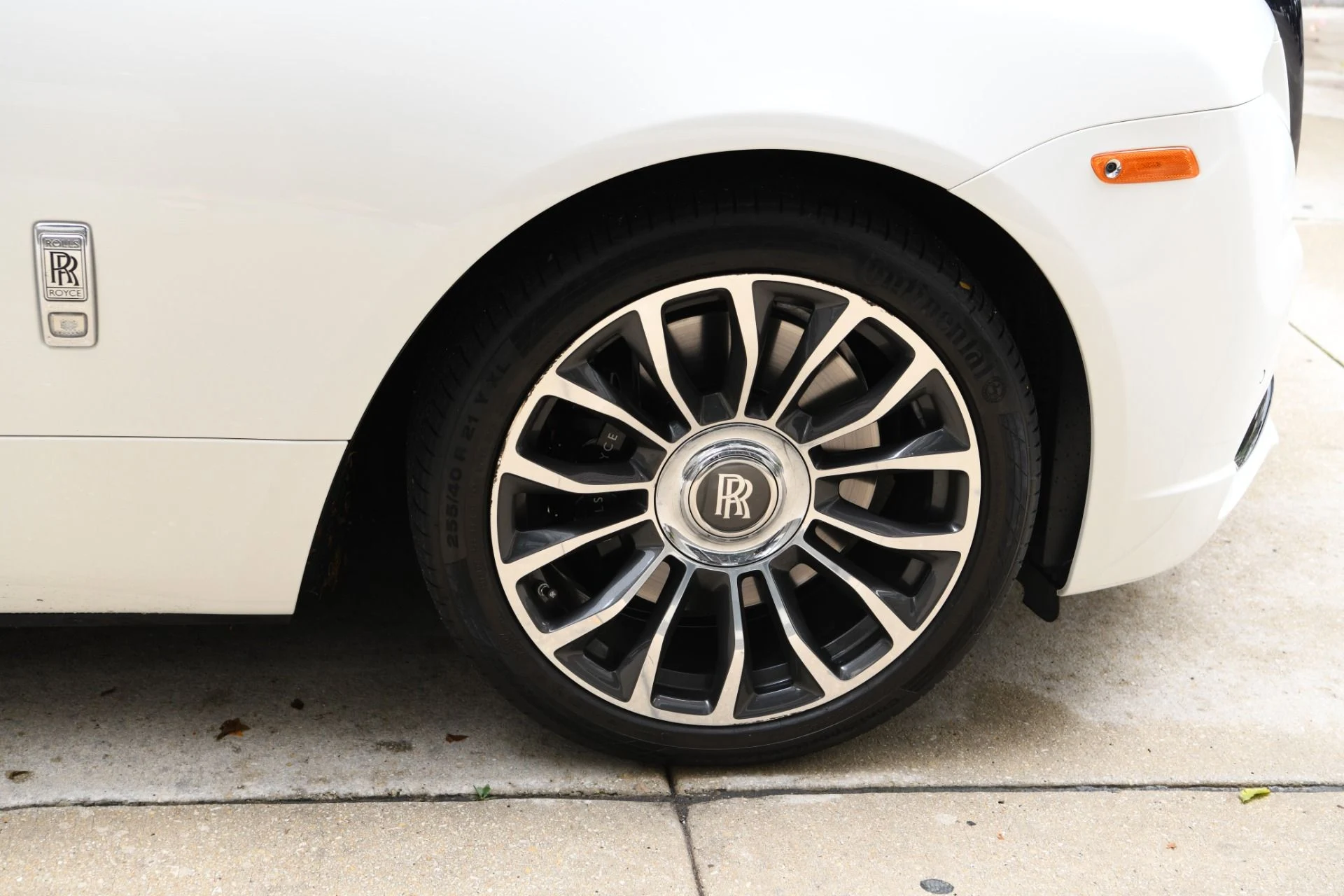 mph026_522696576_10800_p28_l_21b7fc6193