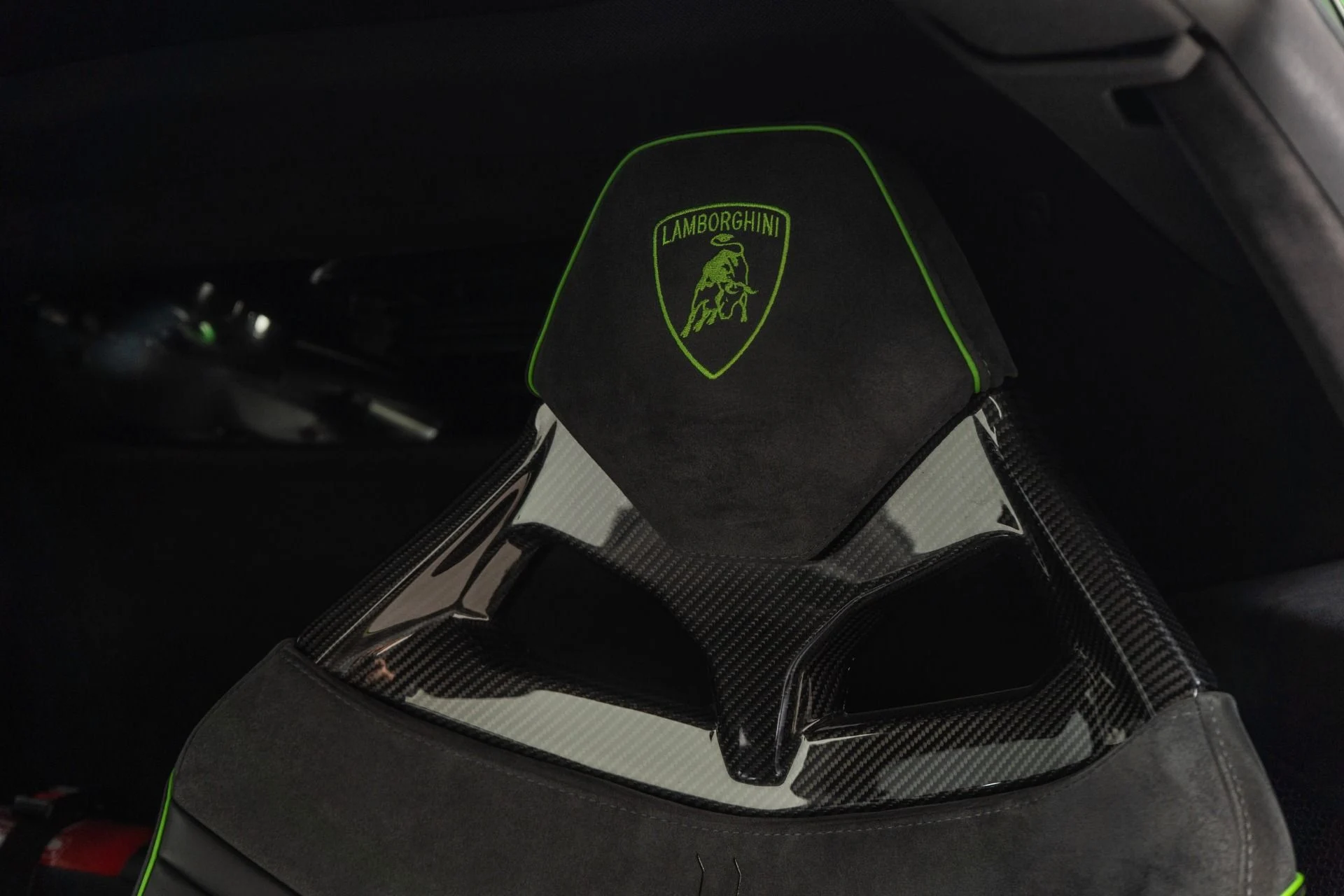 mph026_523968_Used_2024_Lamborghini_Huracan_Sterrato_1762382893_a7ac7d2aac