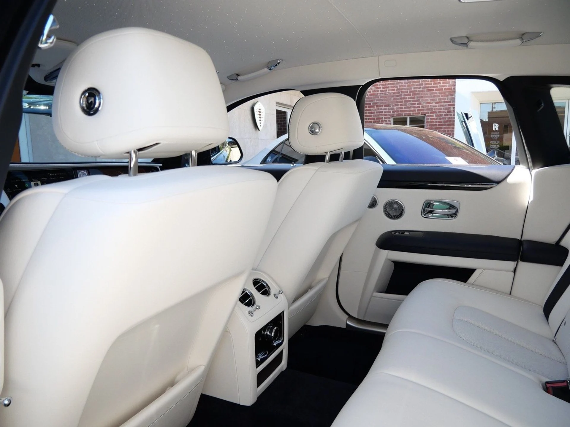 mph026_525763617_a8315355bda945898650ec799fb458dcx_ec38d76ab7