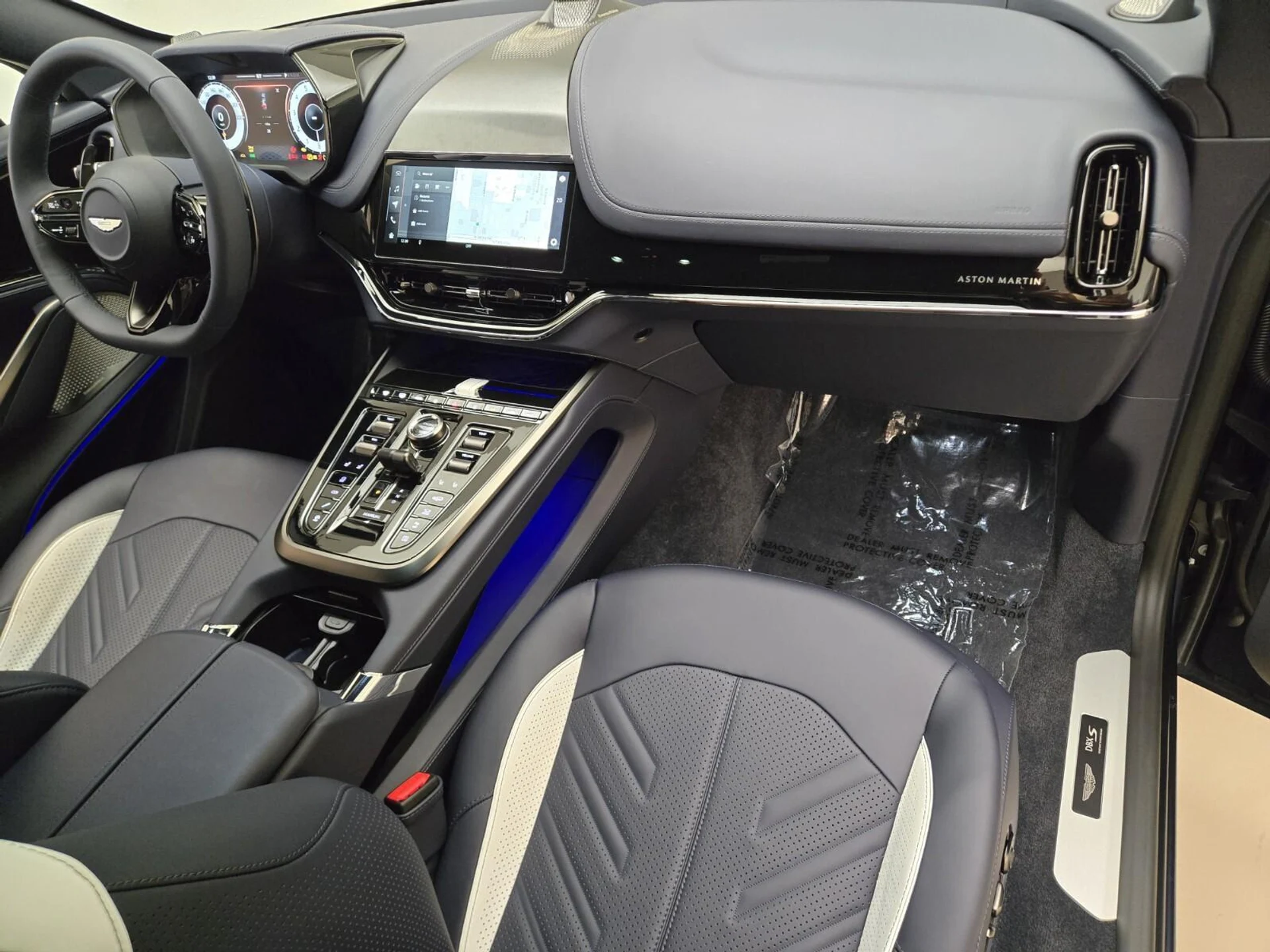 mph026_526458448_New_2026_Aston_Martin_DBX_S_1780118655_b3360b7391