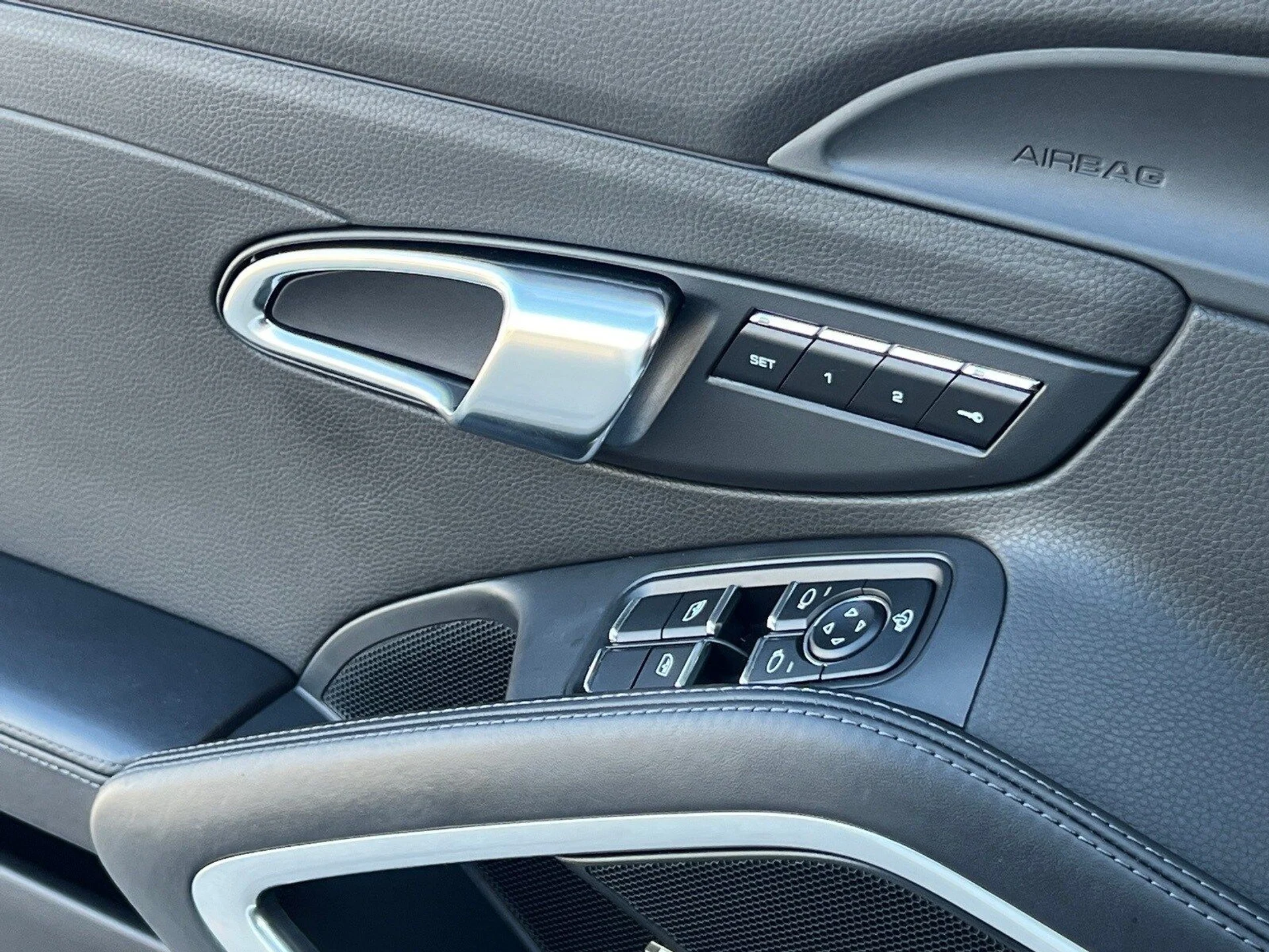 mph026_528464616_952a1d388c6465806a225c55f3890731x_967824c038