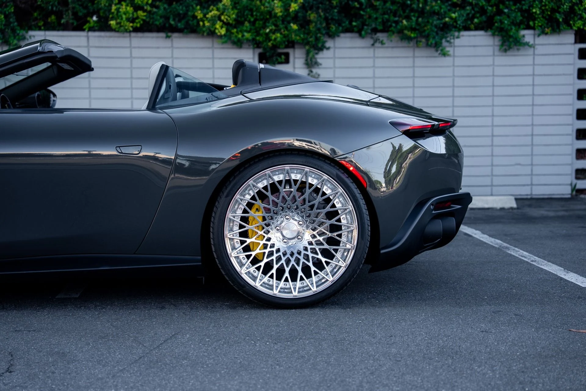 mph026_540298037_Used_2024_Ferrari_Roma_Spider_1764029077_913980990f