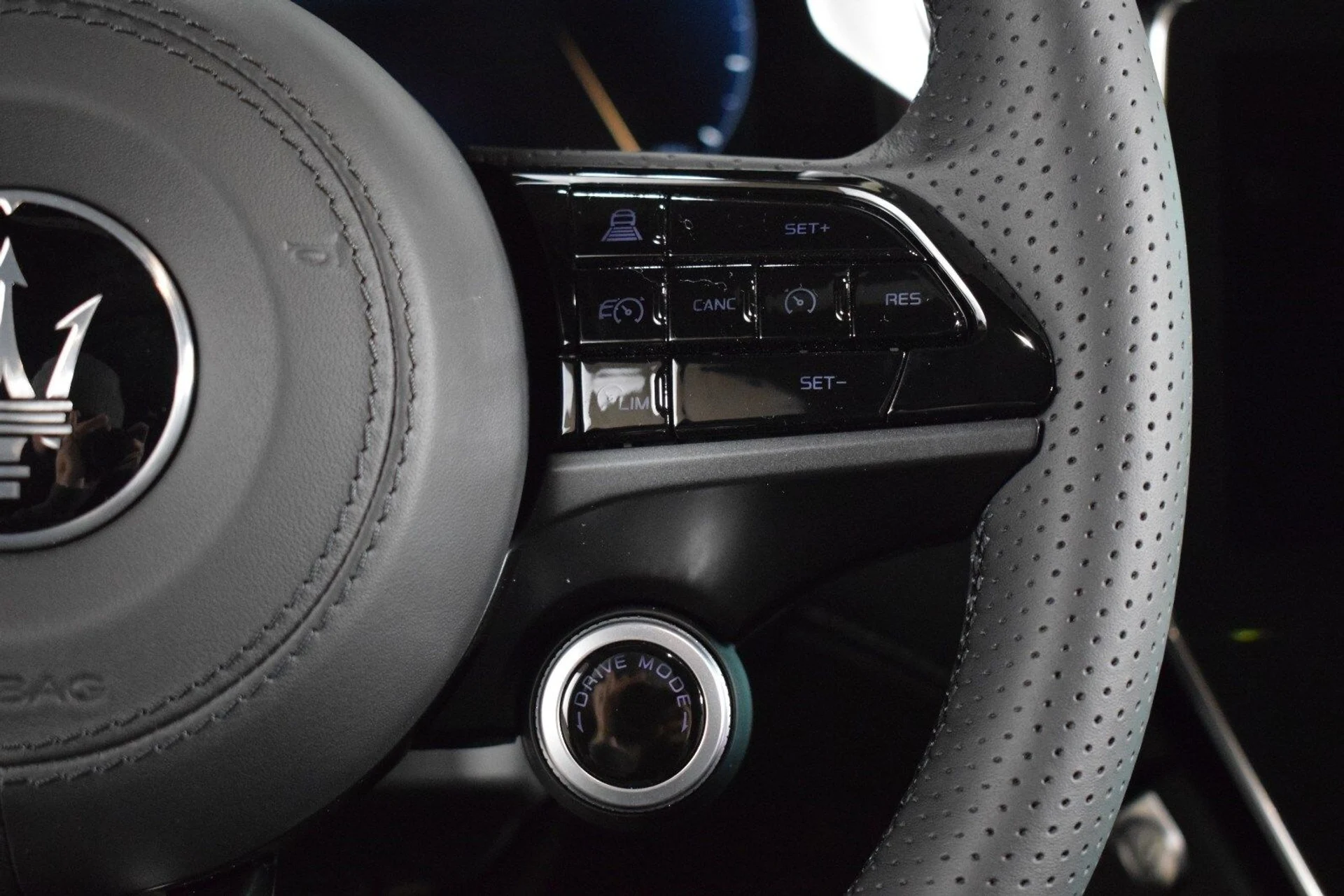 mph026_544341917_c7f354efe6844ba2618c89c29d994b3bx_f14222ed43