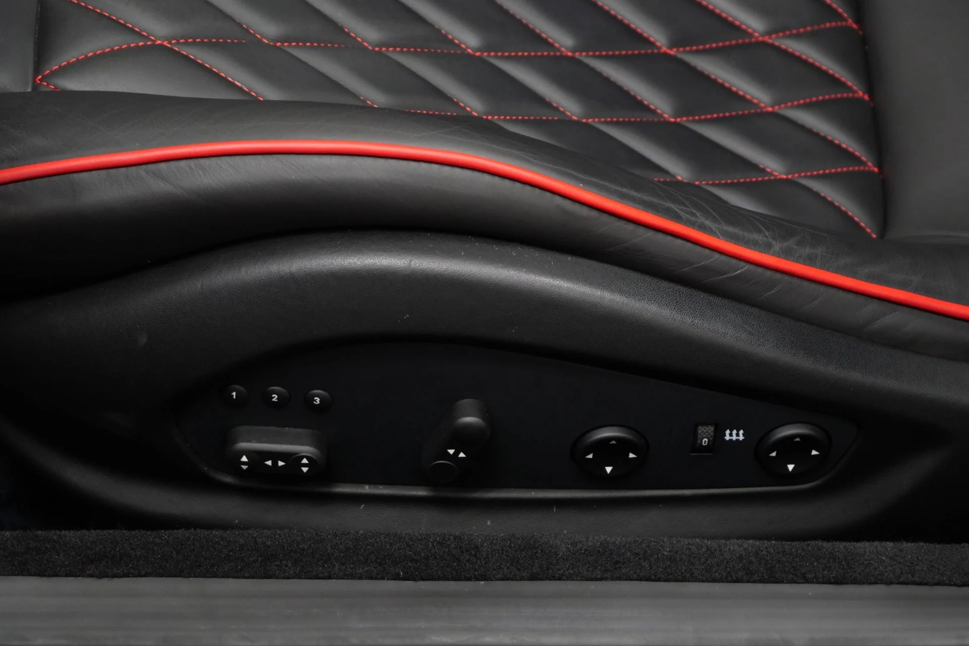 mph026_546036675_Used_2011_Ferrari_California_1753808084_28be27eedb