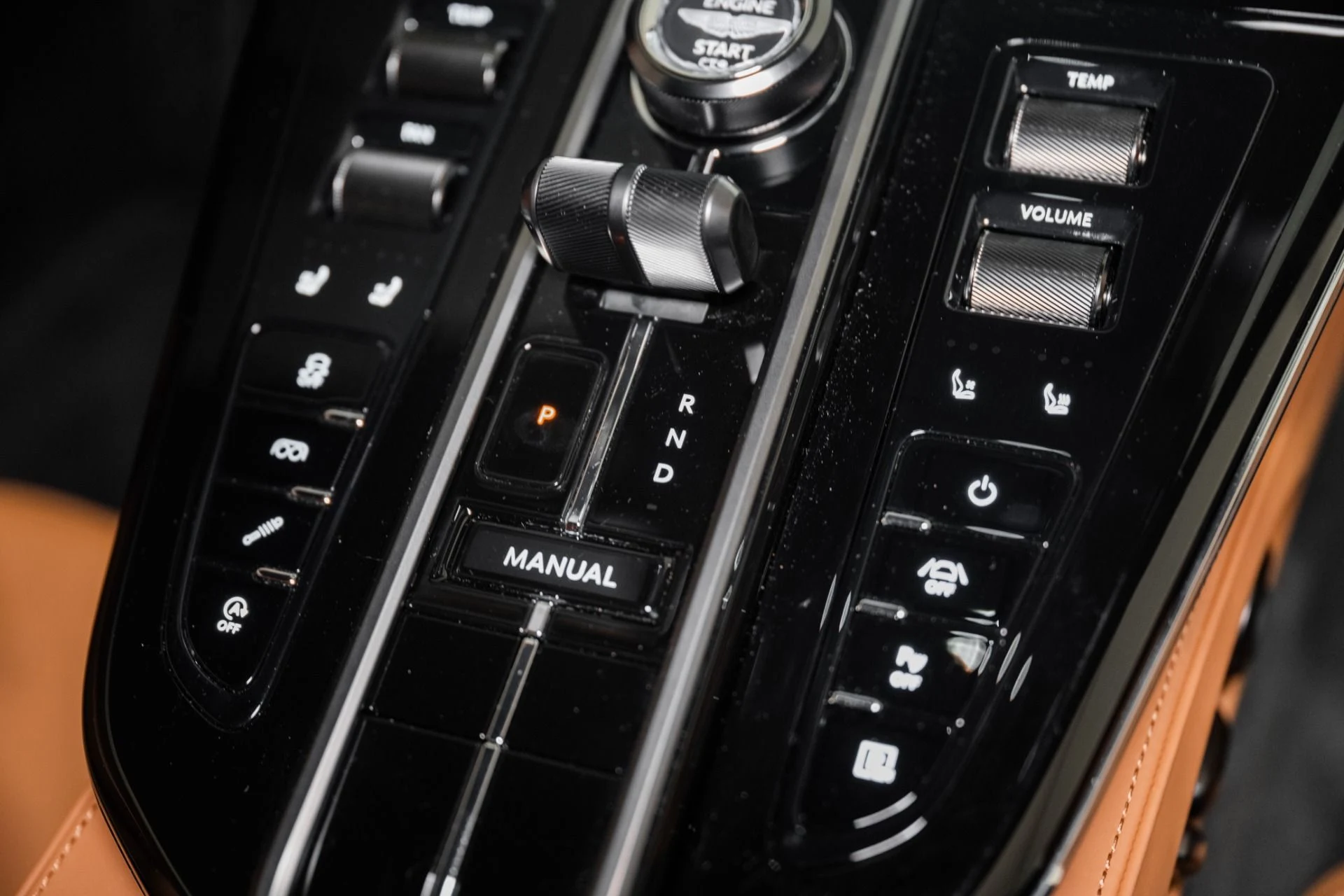 mph026_552484809_New_2026_Aston_Martin_Vantage_S_Coupe_1767380172_aa3d3dfc98