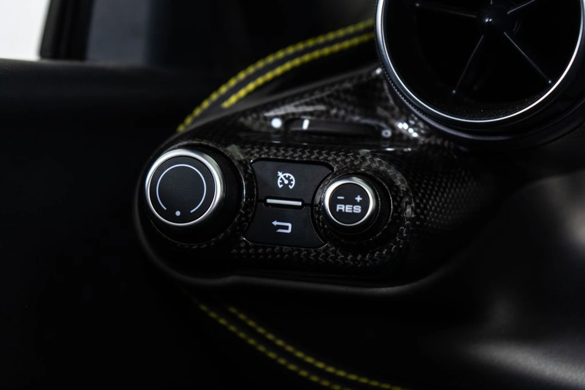 mph026_554518979_c011ac09_b690_4de3_ab7c_35d4b3050793_9c7185e331