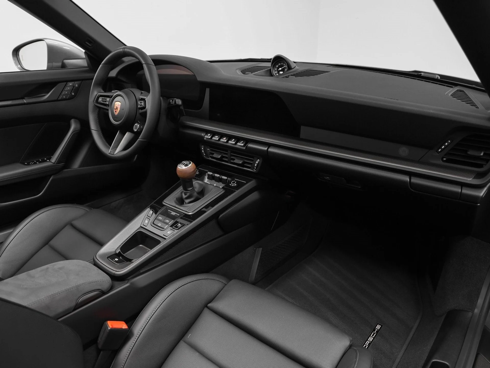 mph026_555271387_27_5150f6765f