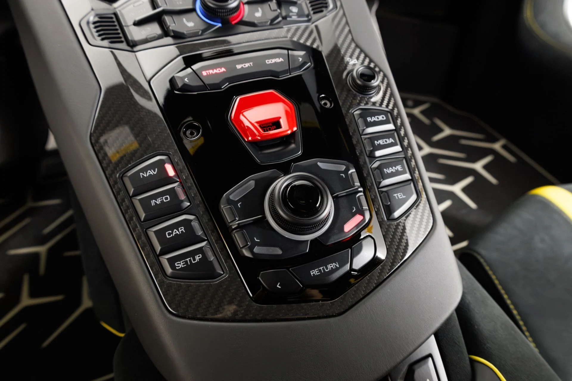 mph026_558870149_Used_2016_Lamborghini_Aventador_LP_750_4_Superveloce_1785278593_7db747db66