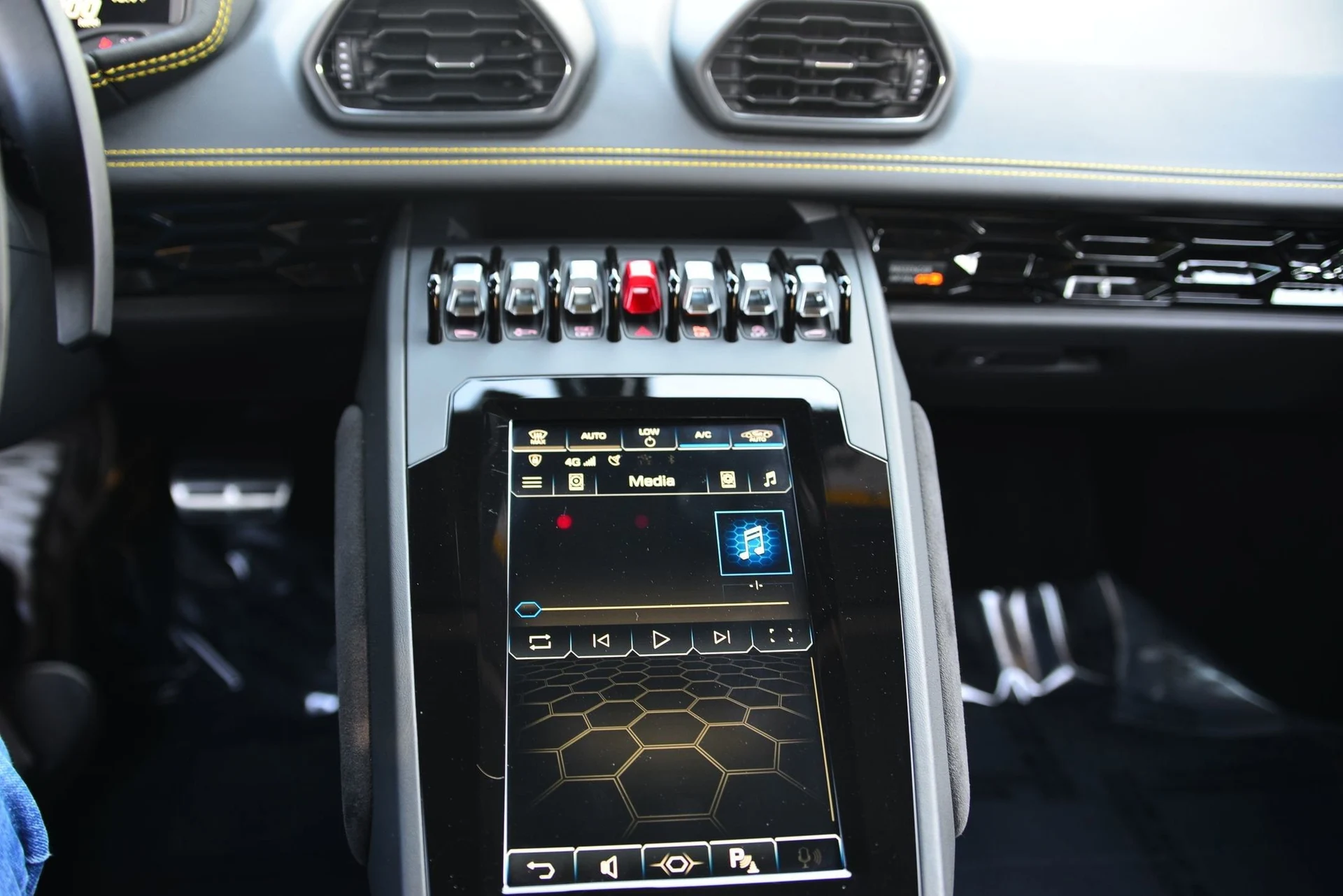 mph026_561804104_c8a12a25edb285c71255e57d77d71a9cx_577657b1bc