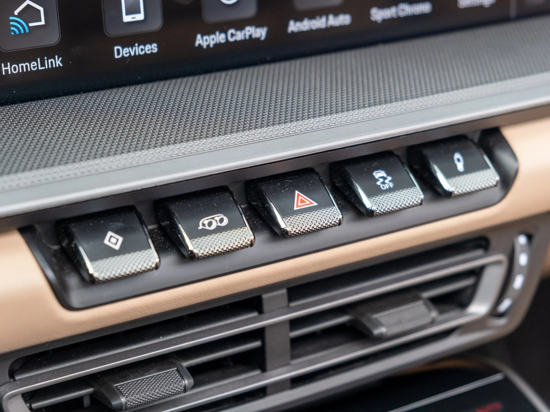 mph026_564816501_27_3ce76080d9