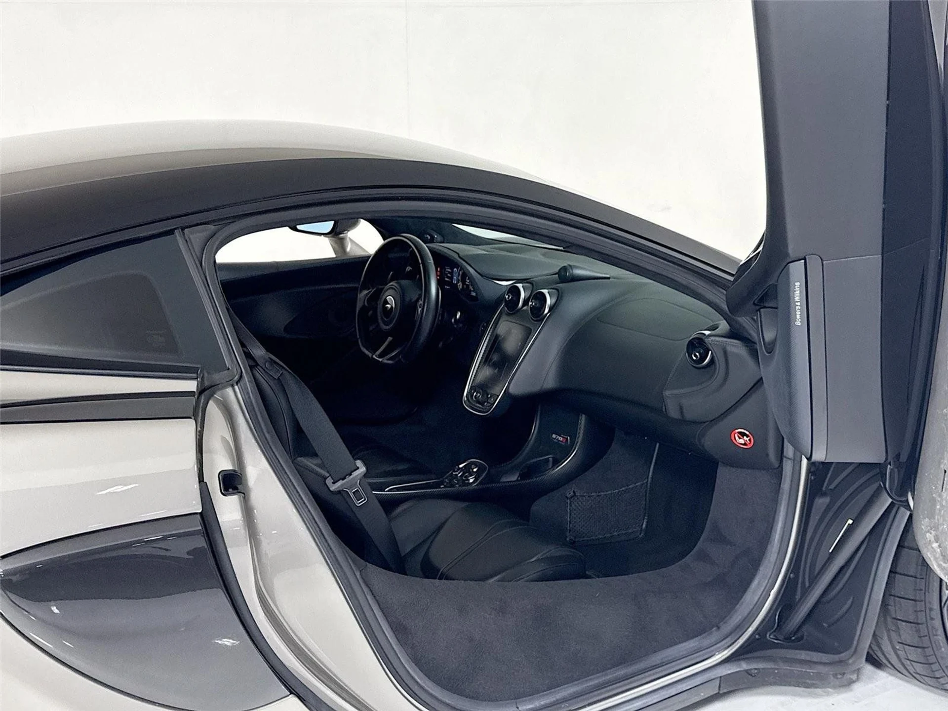 mph026_566096487_2b188db7f19c16b0e7ae1099f00bdd60_61a2b842bc