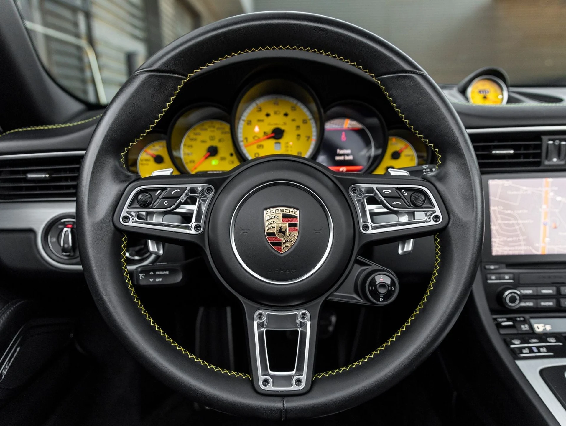 mph026_566419141_27_37df077a93