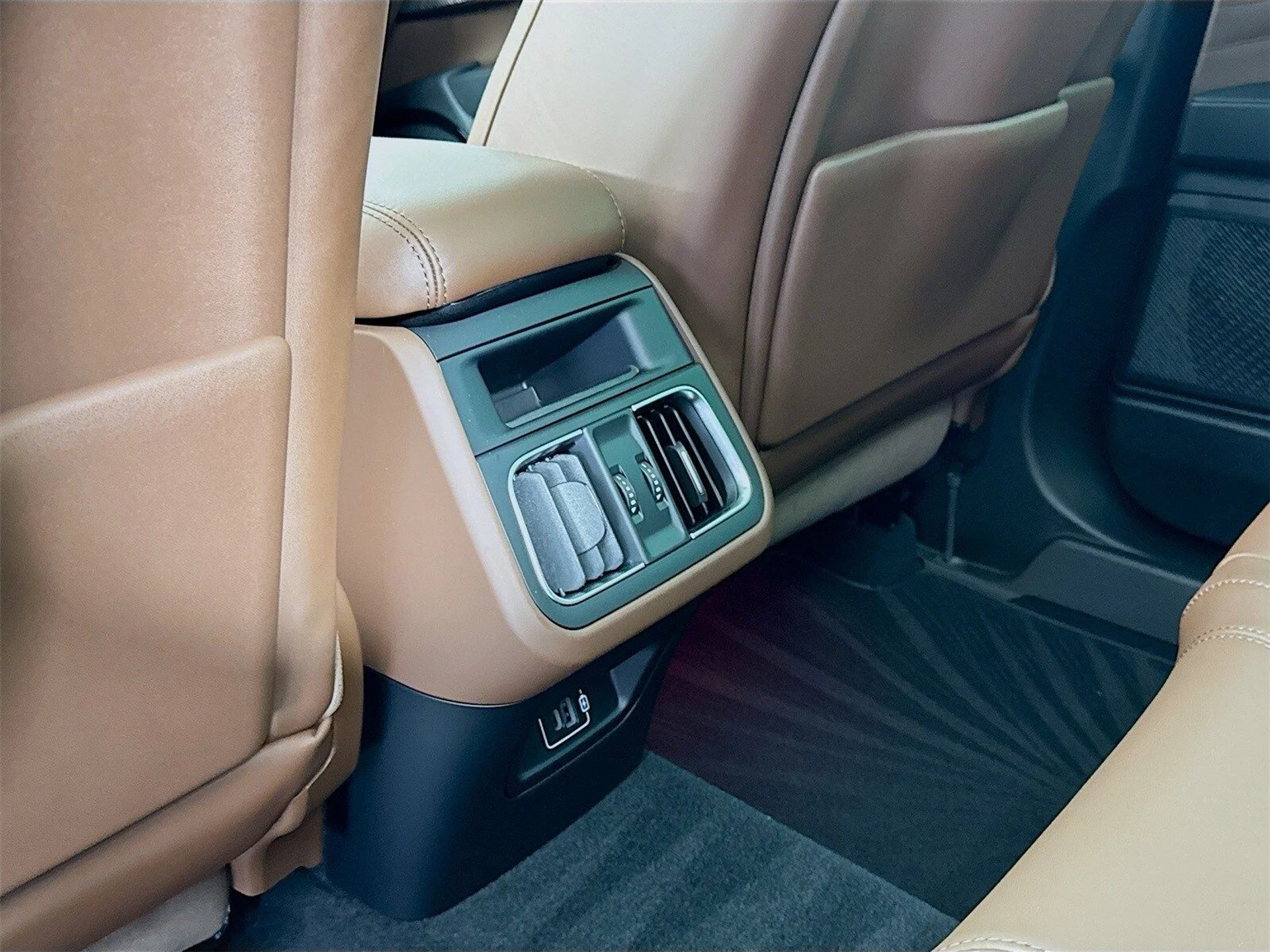 mph026_568201983_908be6ff5354d69458c8eab4a57b243bx_b6e56f6f85