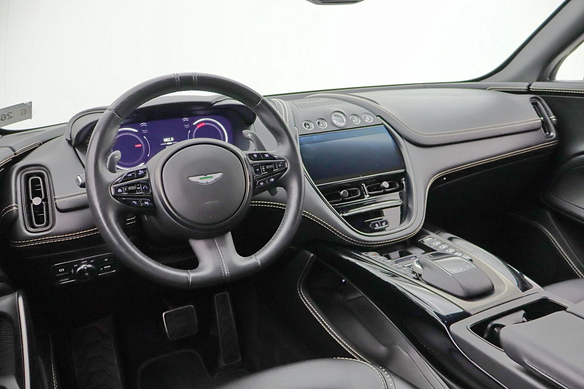 mph026_575658862_Used_2021_Aston_Martin_DBX_c04c499070