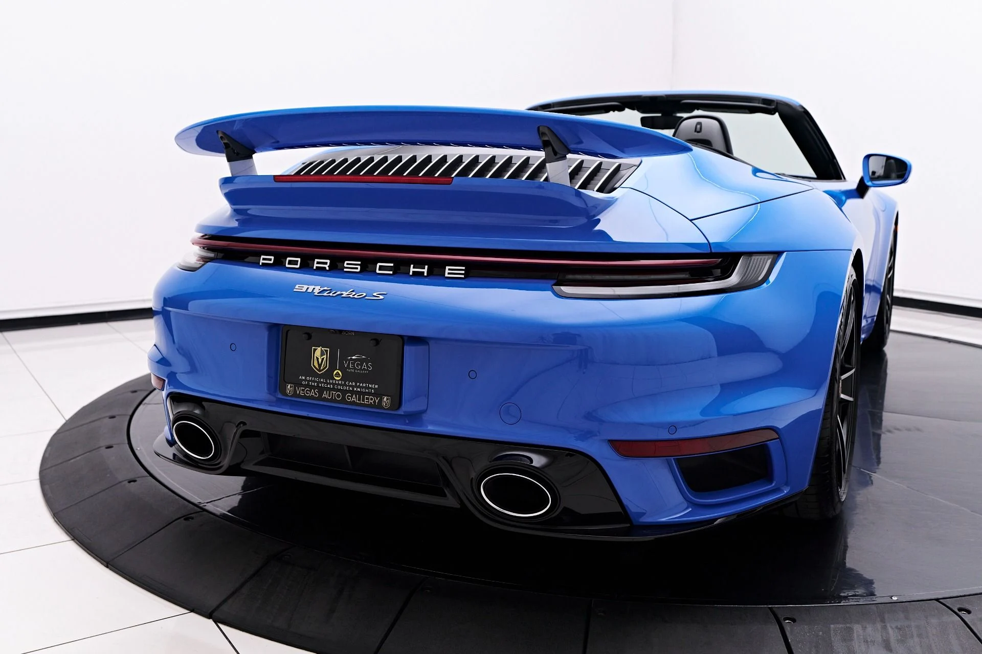 mph026_576174944_Used_2023_Porsche_911_Turbo_S_1755219386_a5d03f933b