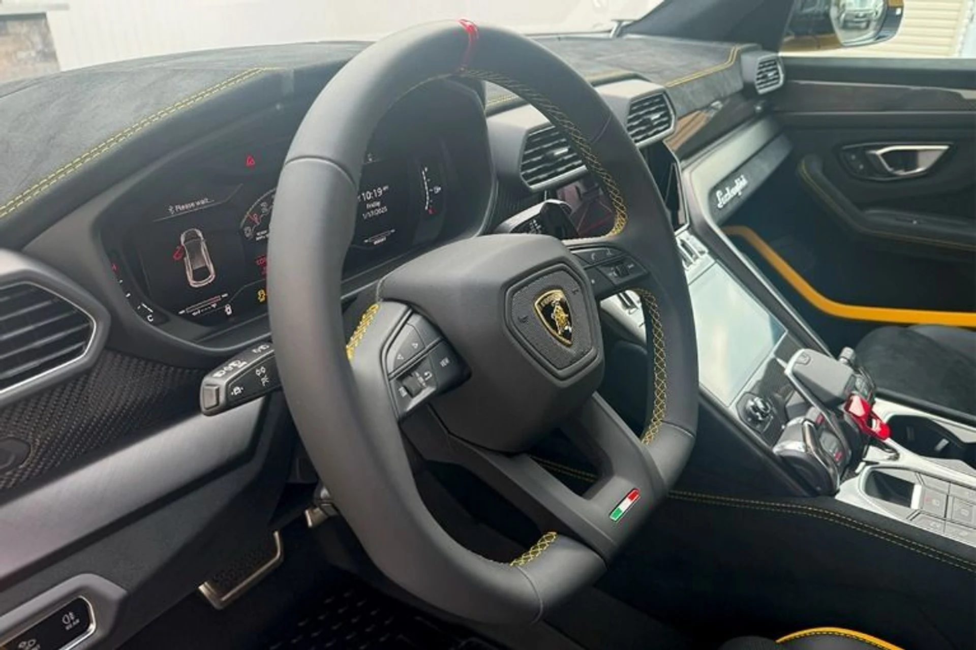 mph026_579458678_Used_2024_Lamborghini_Urus_Performante_1737405239_6839711f88