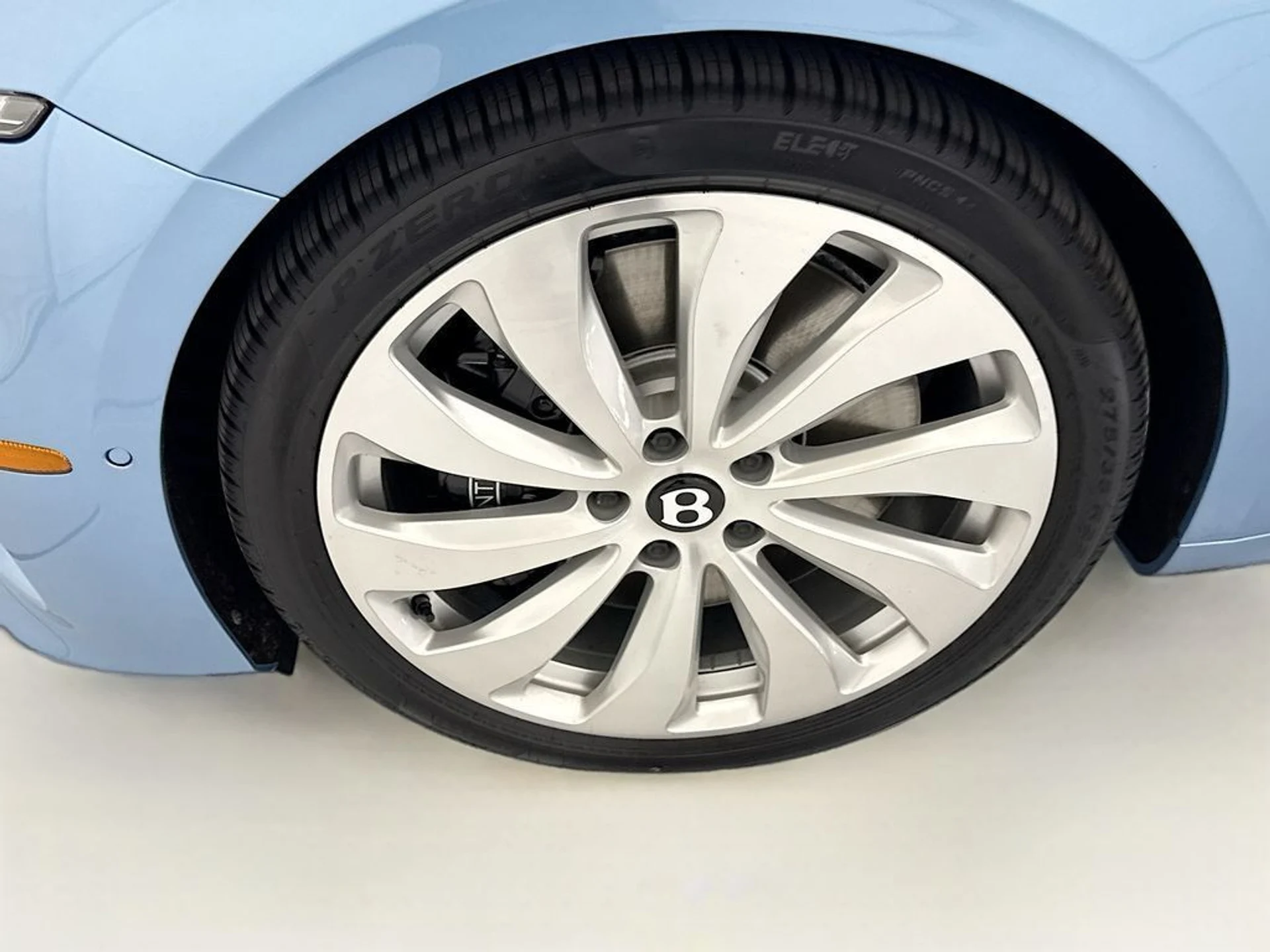 mph026_581271744_new_2026_bentley_continental_gtc_8119_22995387_27_1024_41edd4fc49