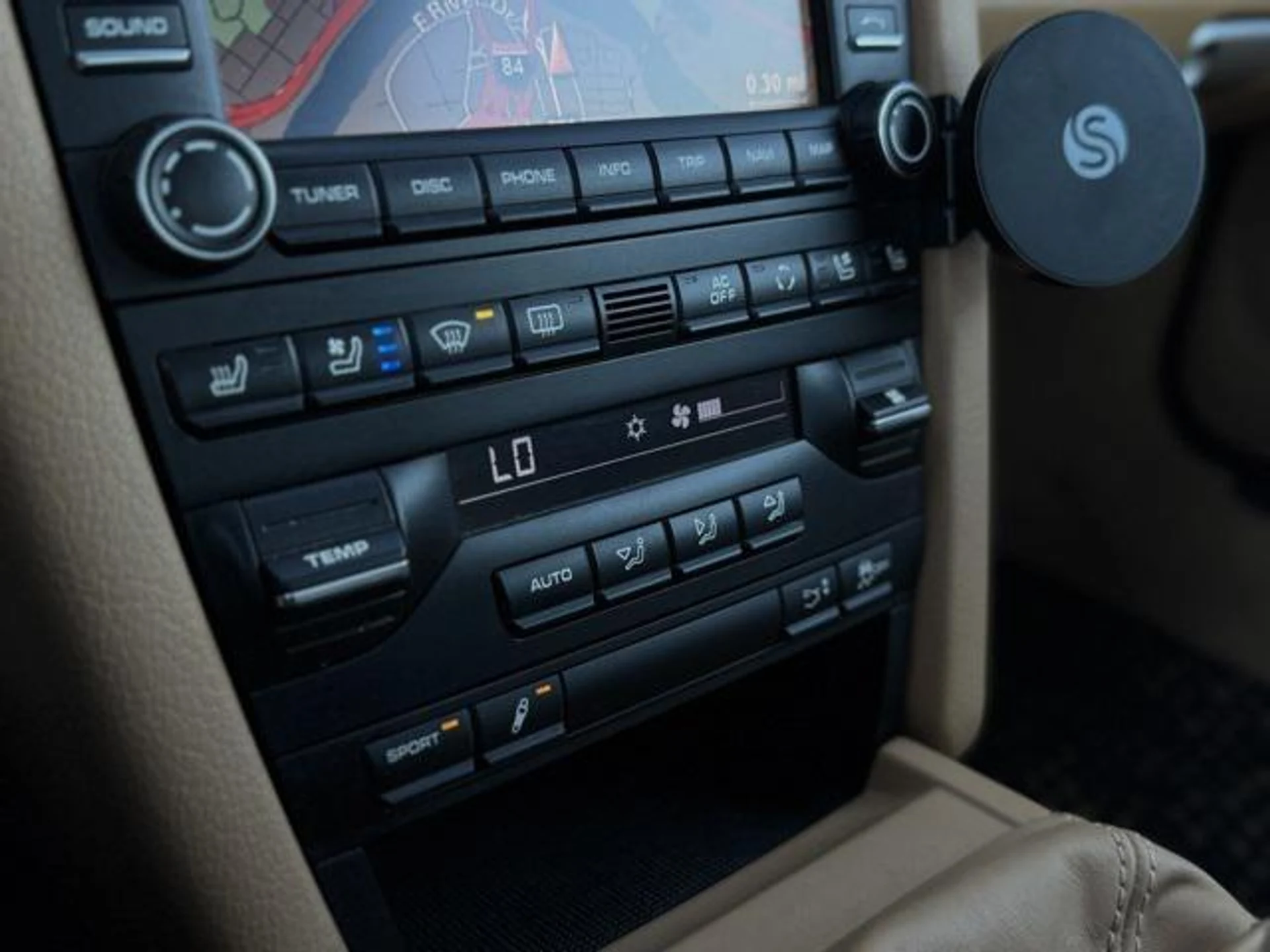 mph026_587462811_hr_Uqs9uuv_OI_7_O_Dj_JU_6_YXLXV_5a68_4e71637934