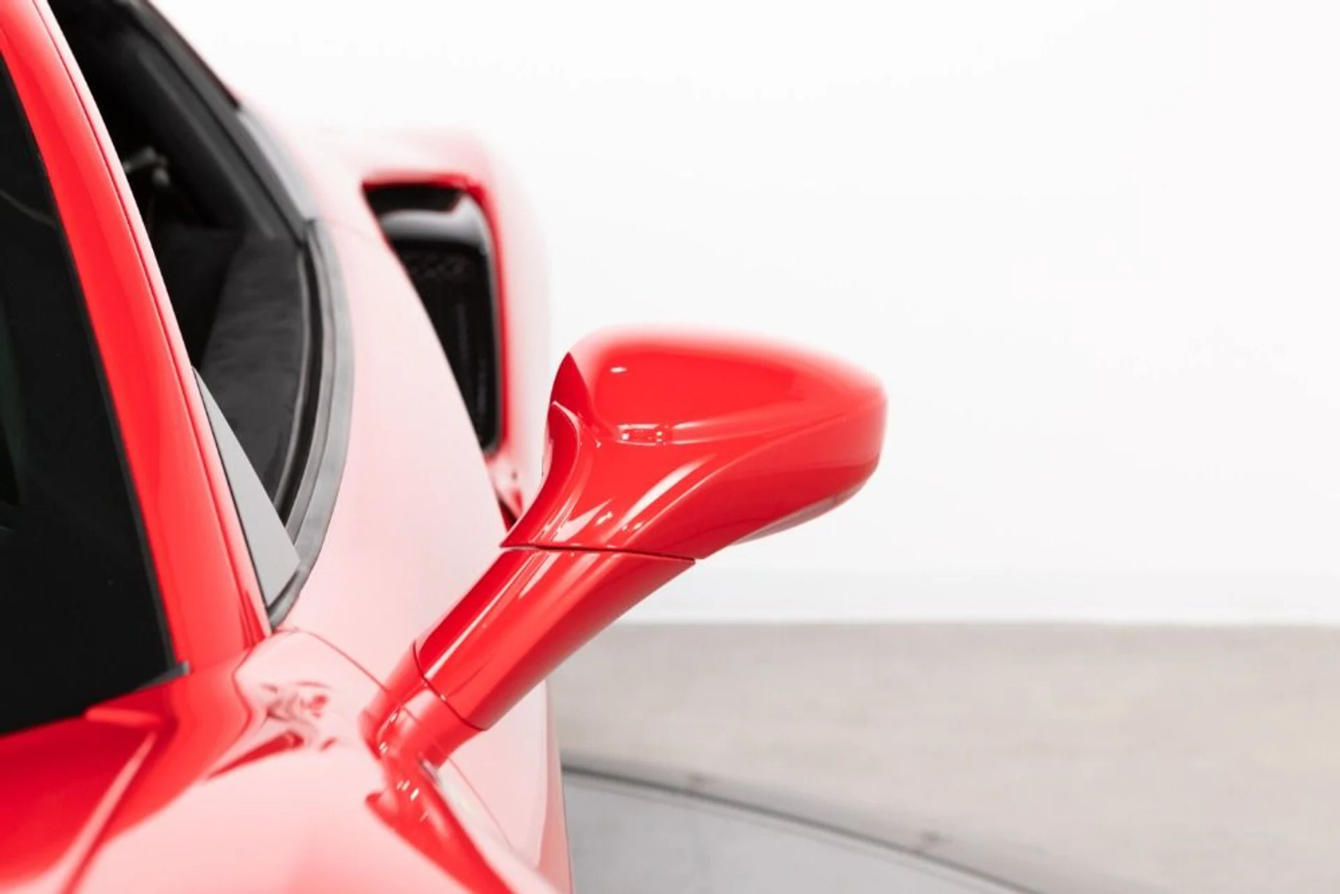 mph026_589007941_Used_2020_Ferrari_488_Pista_c6f09d2260