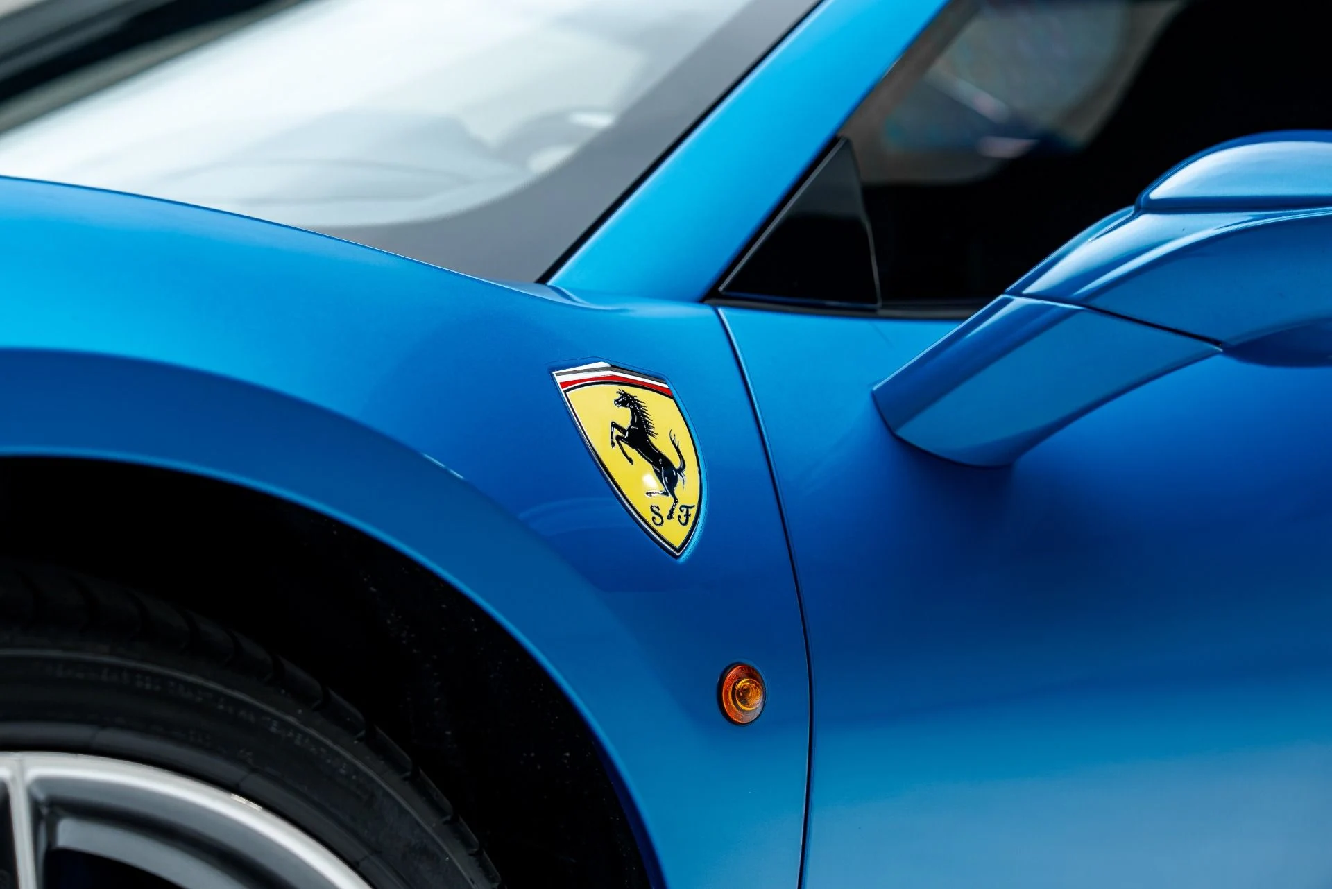 mph026_592306981_Used_2019_Ferrari_488_Spider_1790895993_88d258e38d