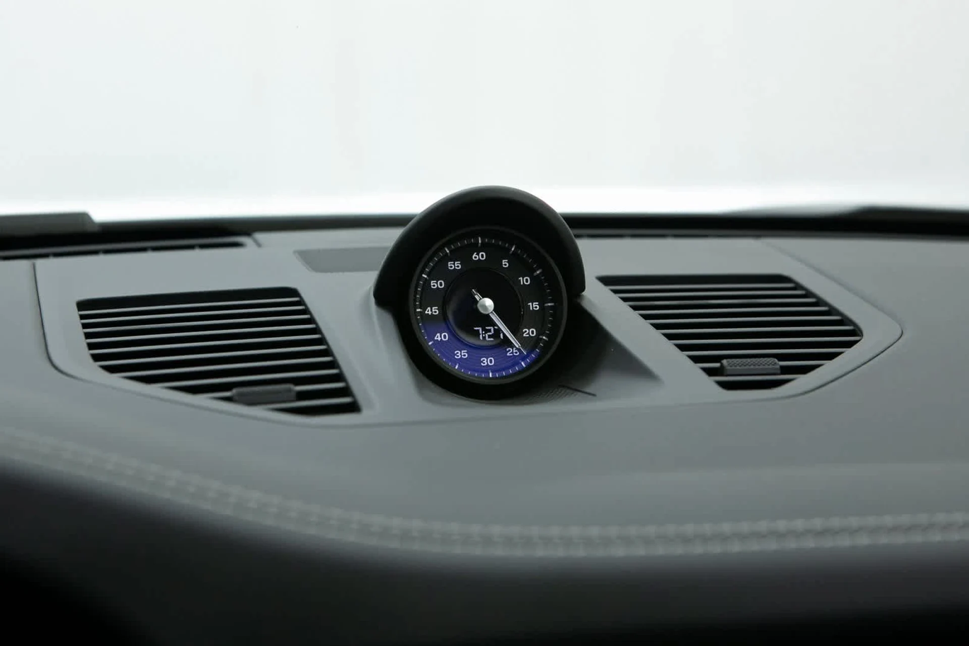 mph026_594162538_0646ecbe89e3a19e30e5ee106f41c311x_a9ca575e1f