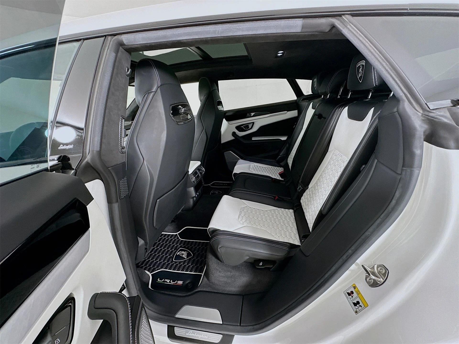 mph026_607026194_013c6feb1592fef559048efb04f0f67bx_e94c67006b