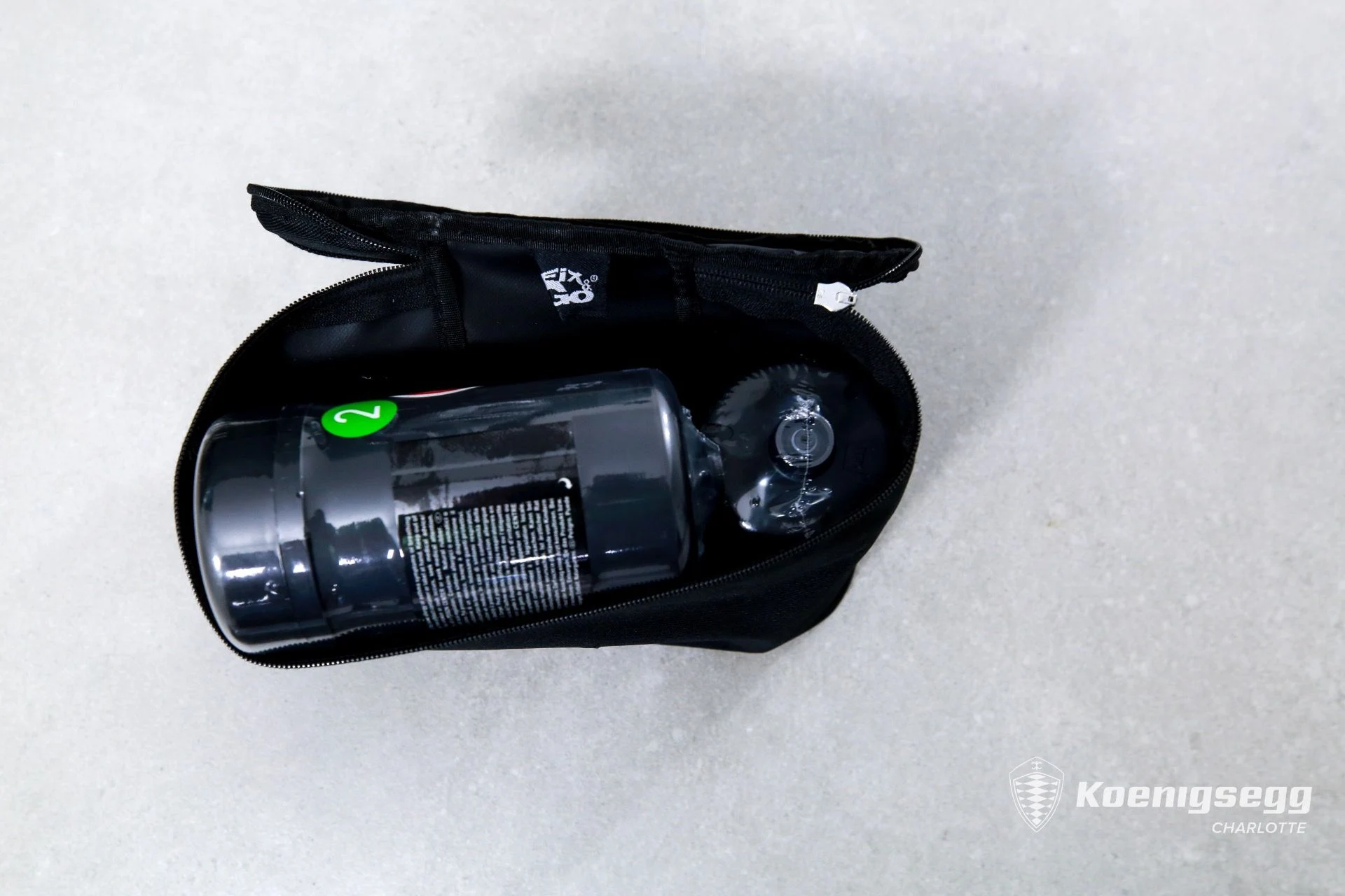 mph026_607287993_Used_2024_Aston_Martin_DB_12_V8_1760989589_dd84344714